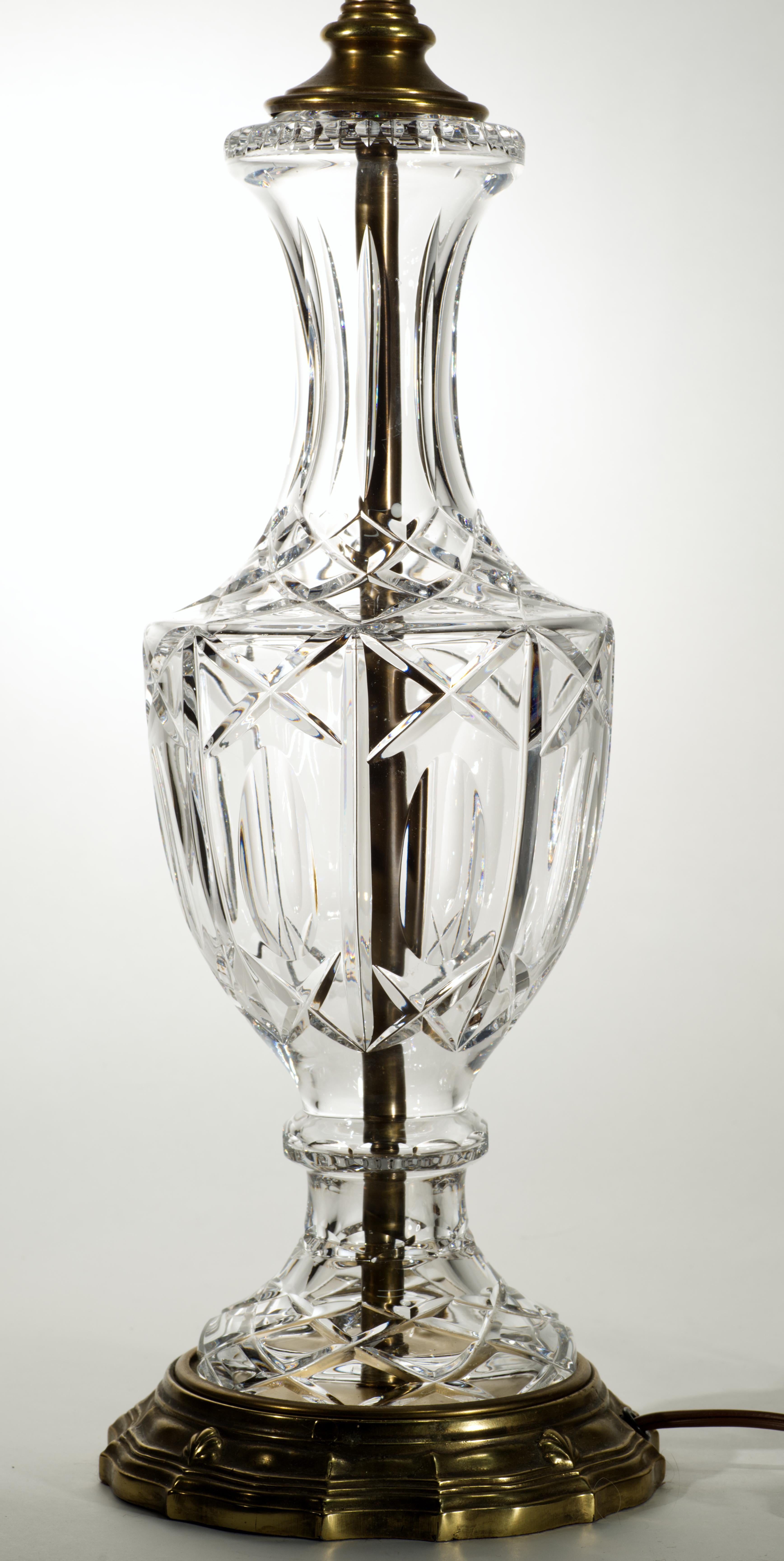 Mid-Century moderno Lampada da tavolo con urna di cristallo grande Frederick Cooper vintage degli anni '50-'60 in vendita