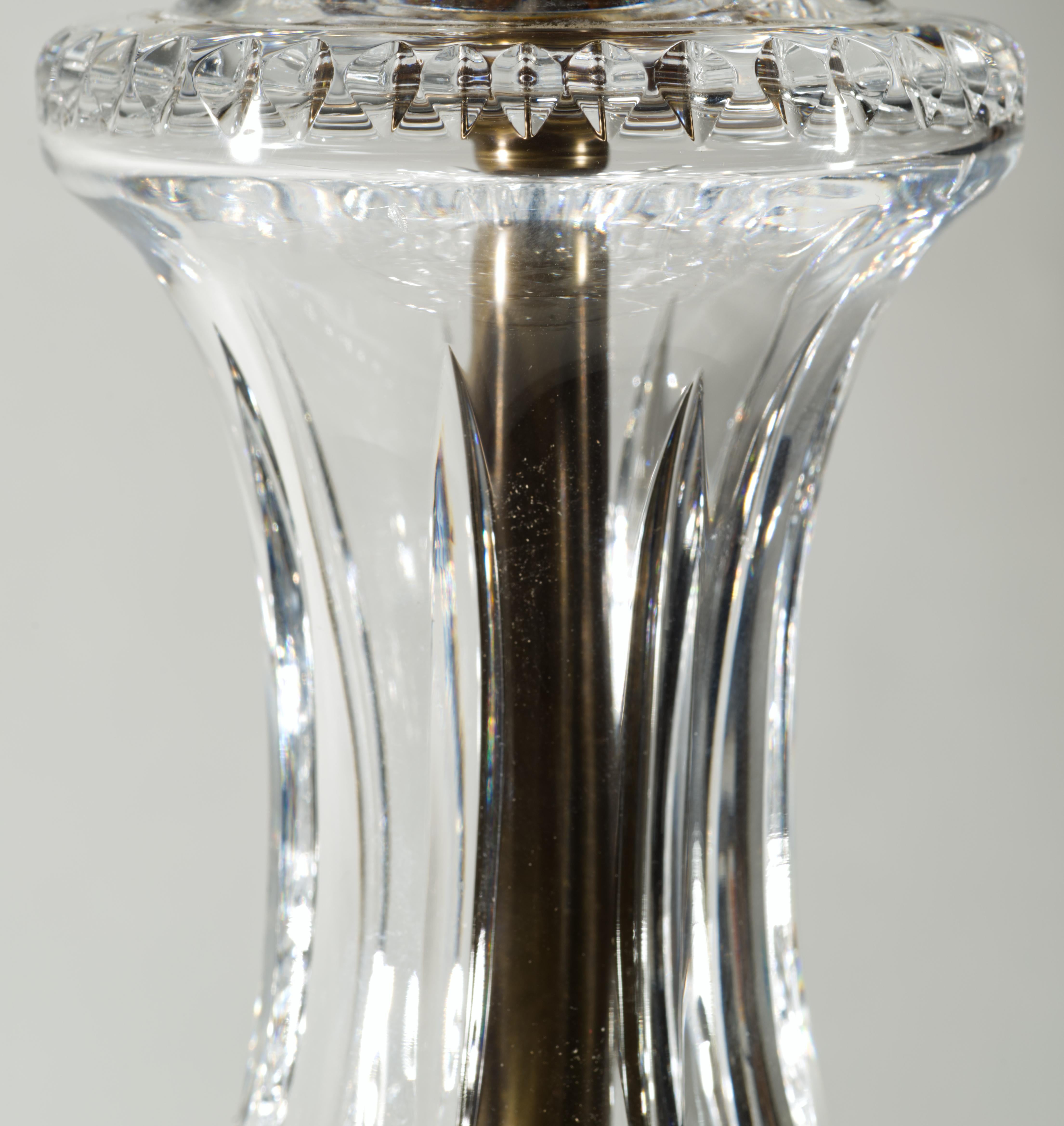 Lampada da tavolo con urna di cristallo grande Frederick Cooper vintage degli anni '50-'60 in vendita 1