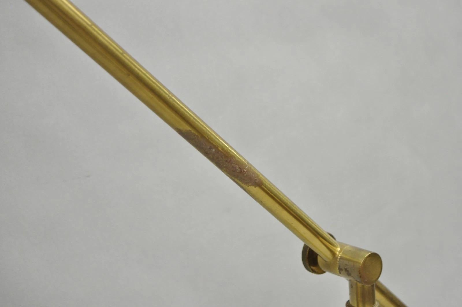 Vintage Frederick Cooper Mid Century Modern Brass Pharmacy Task Floor Lamp (lampe à pied) en vente 4