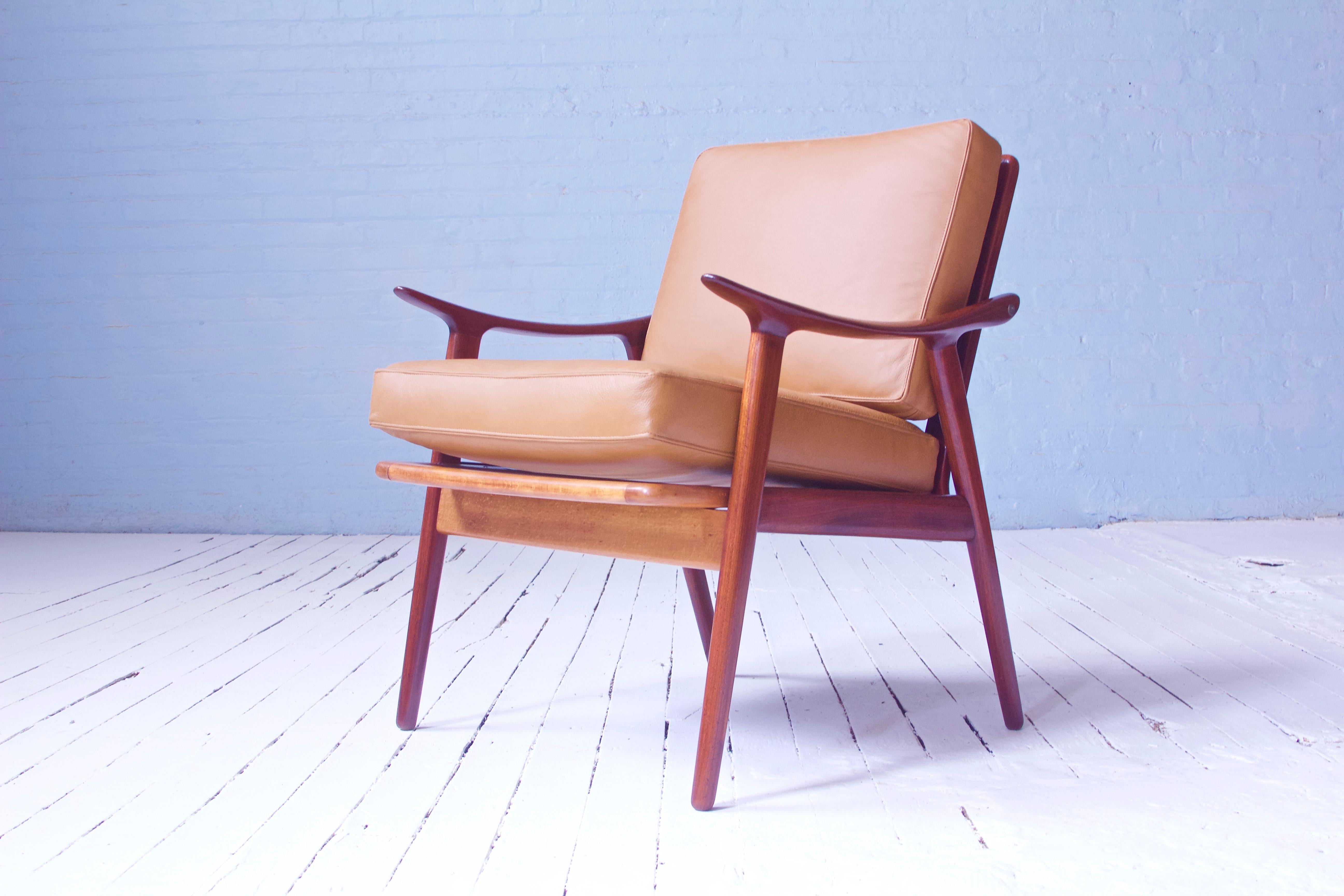 Fredrik A. Kayser, Easy Chair #563 aus Teakholz, Leder und Messing, Norwegen, 1950er Jahre (Norwegisch) im Angebot