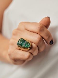 Anello Cocktail d'epoca a forma libera con tormalina verde "Forma Livre" in oro 18 kt.