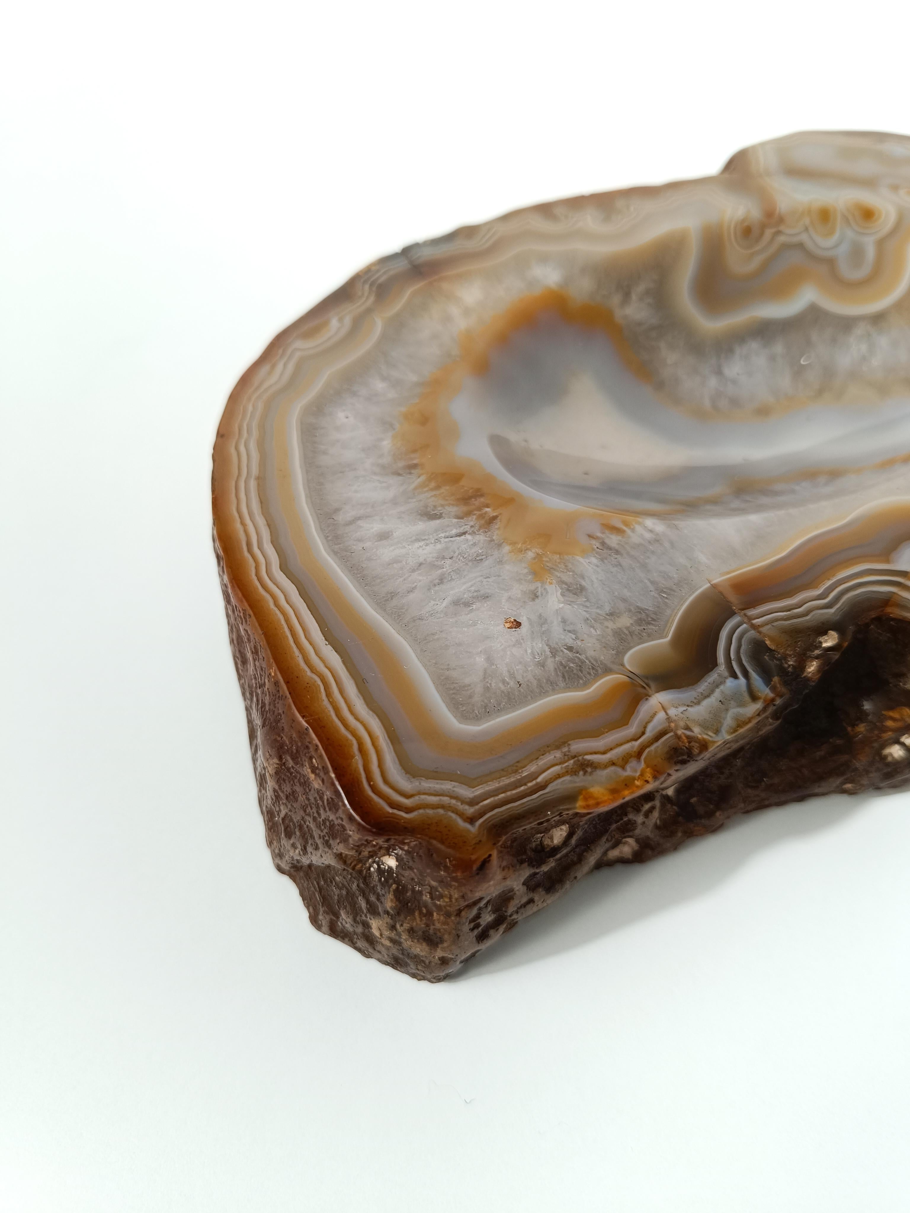 Vintage Freeform Ashtray in Natural Carved Agate with Organic Rough Edges For Sale 6