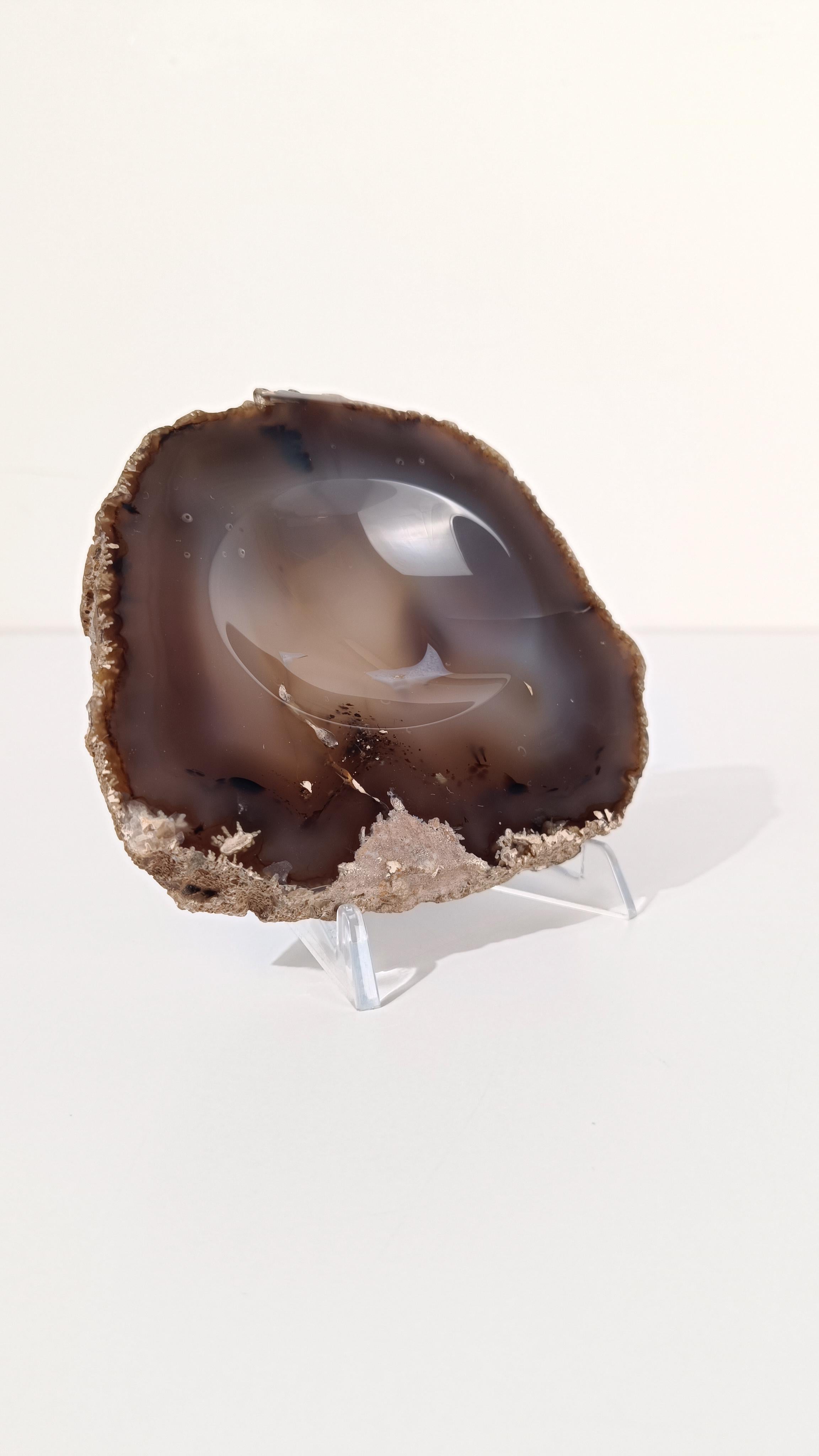 Vintage Freeform Ashtray in Natural Carved Agate with Organic Rough Edges For Sale 7