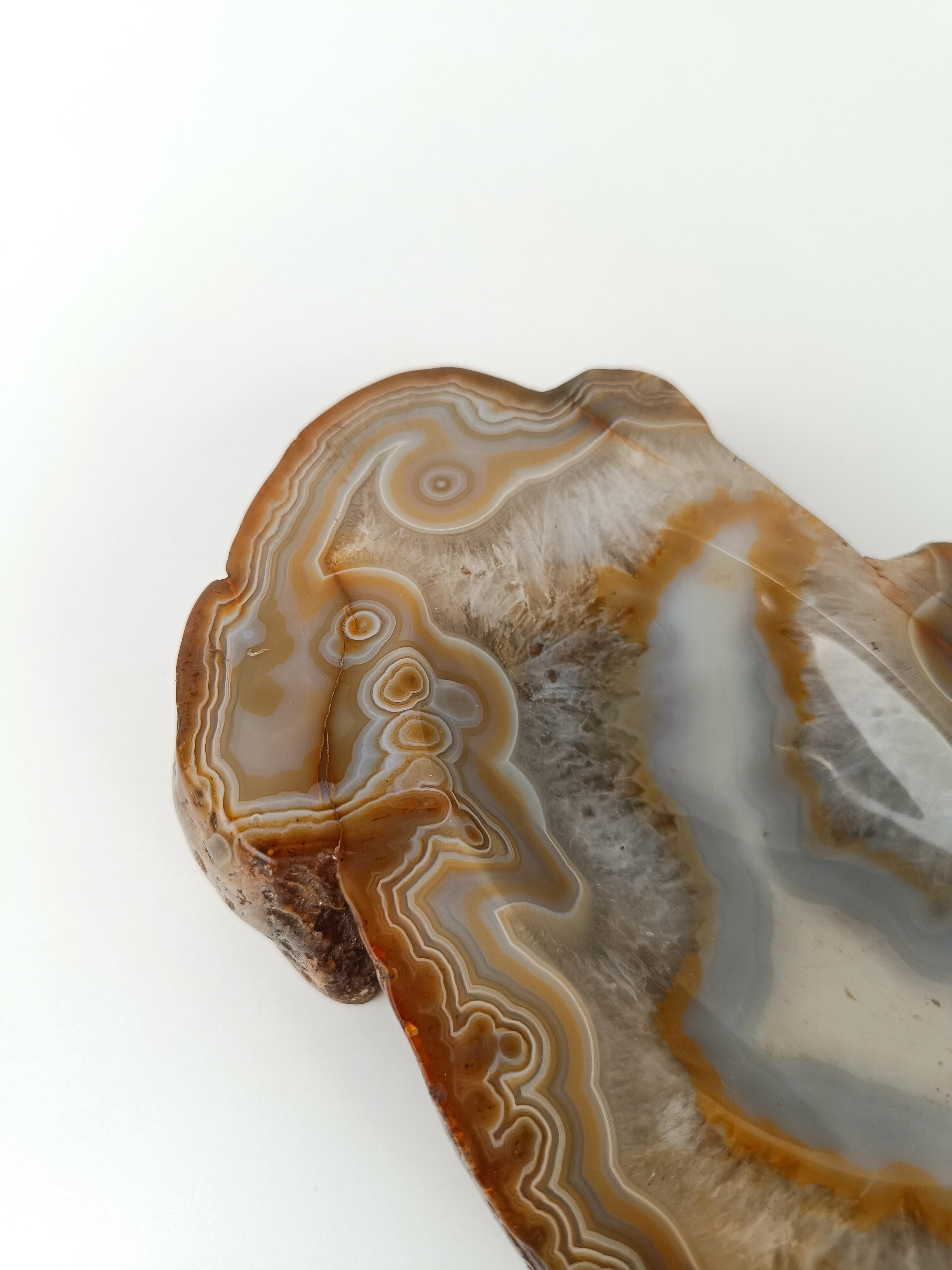 Vintage Freeform Ashtray in Natural Carved Agate with Organic Rough Edges For Sale 1