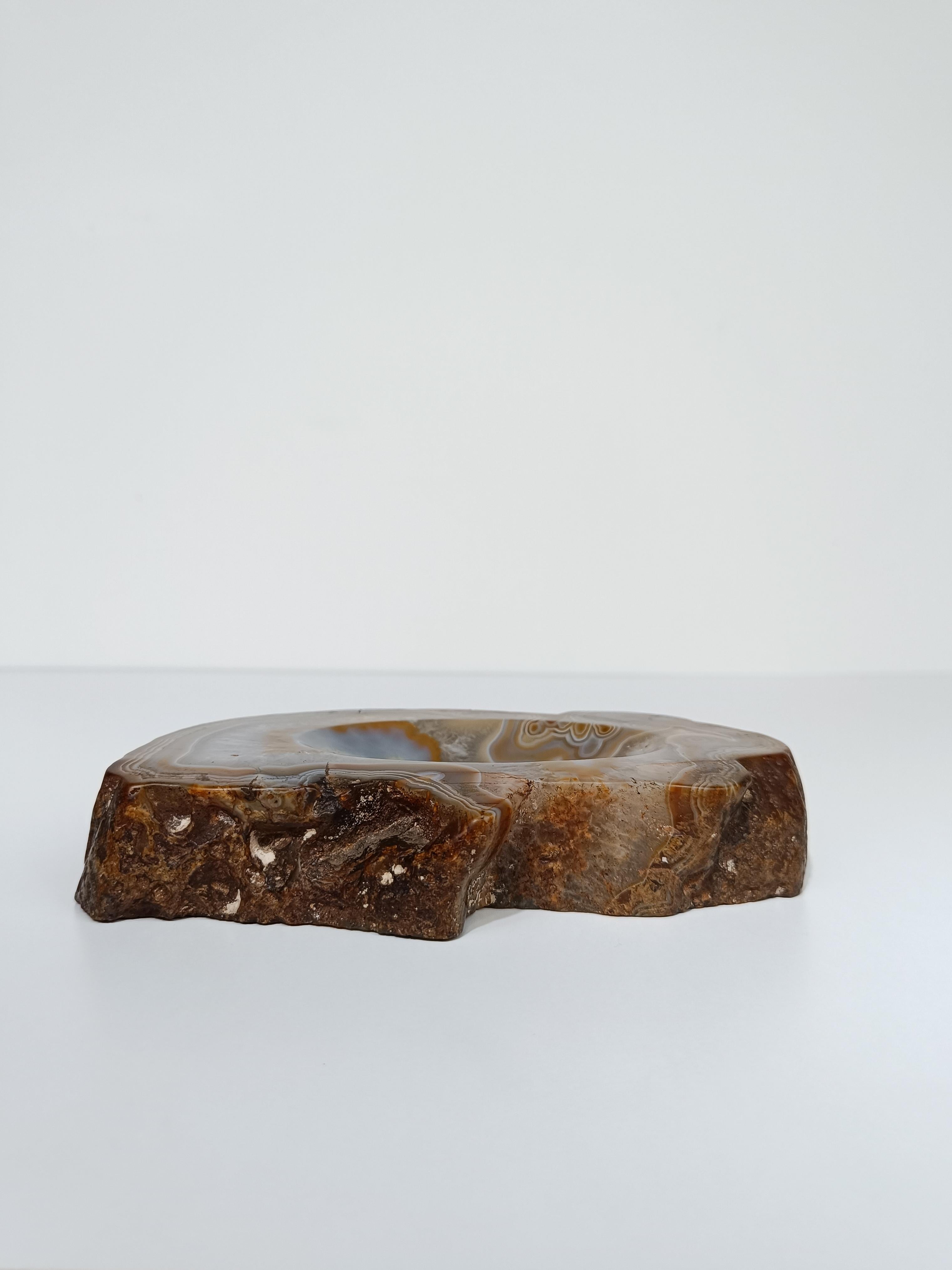 Vintage Freeform Ashtray in Natural Carved Agate with Organic Rough Edges For Sale 2