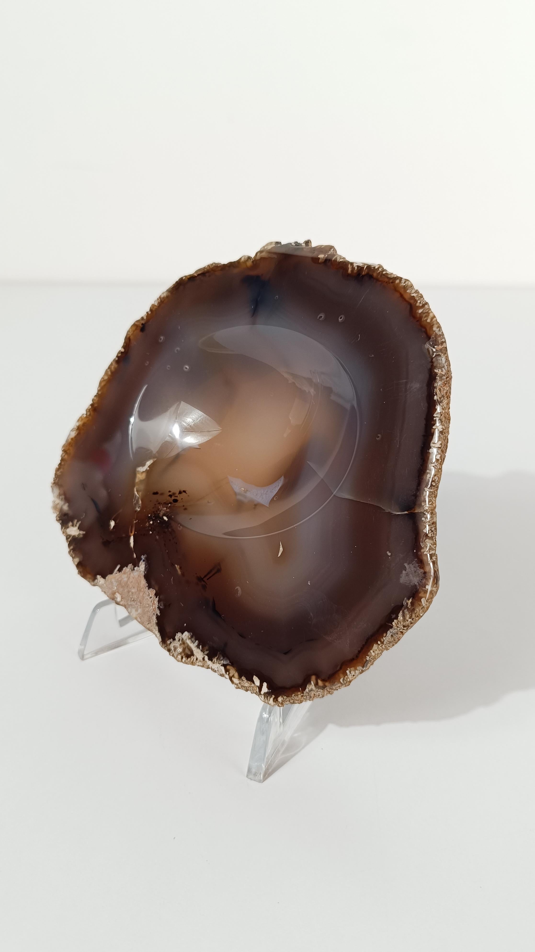 Vintage Freeform Ashtray in Natural Carved Agate with Organic Rough Edges For Sale 1