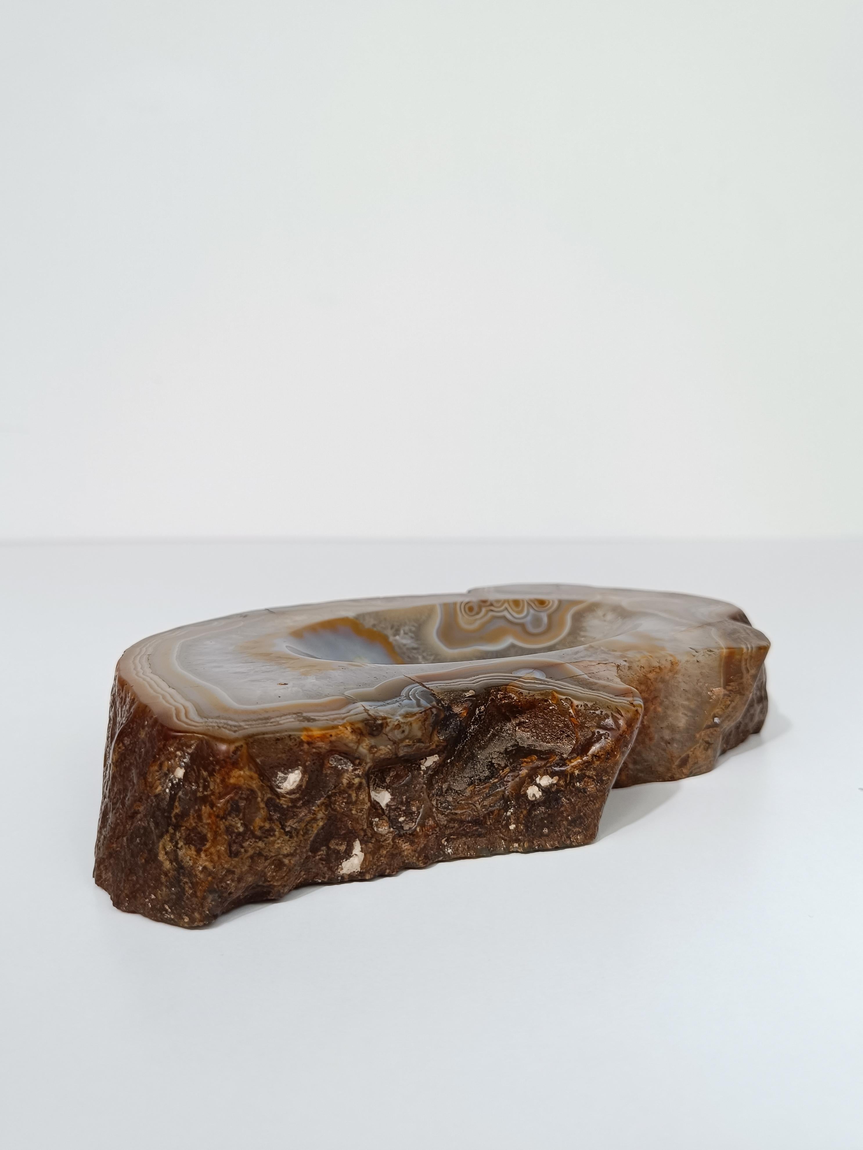 Vintage Freeform Ashtray in Natural Carved Agate with Organic Rough Edges For Sale 3