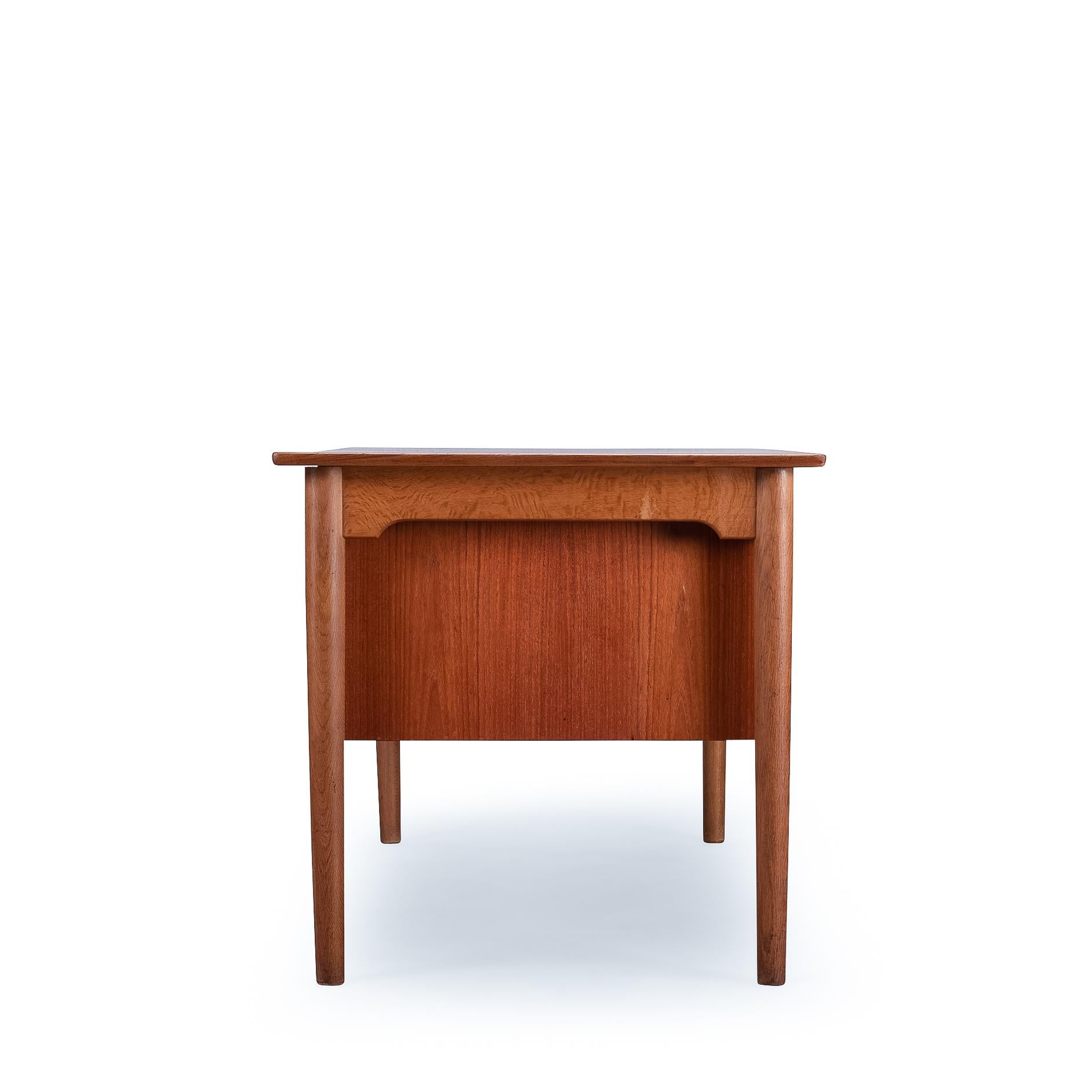 Vintage Freestanding Danish Design Desk in Teak with Oak, 1960s 6