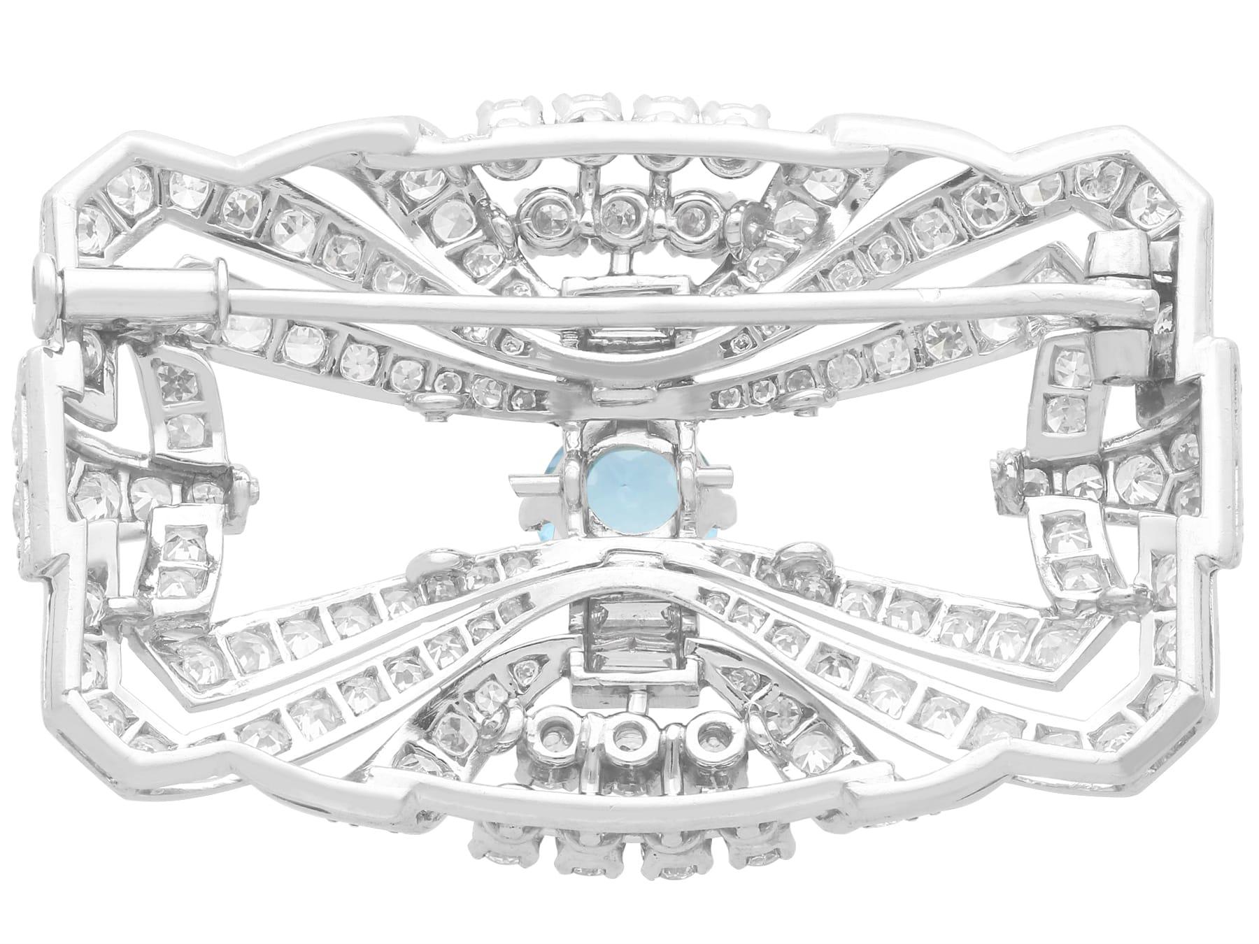 Women's or Men's Vintage French 1.05 Carat Aquamarine and 4.38 Carat Diamond and Platinum Brooch For Sale