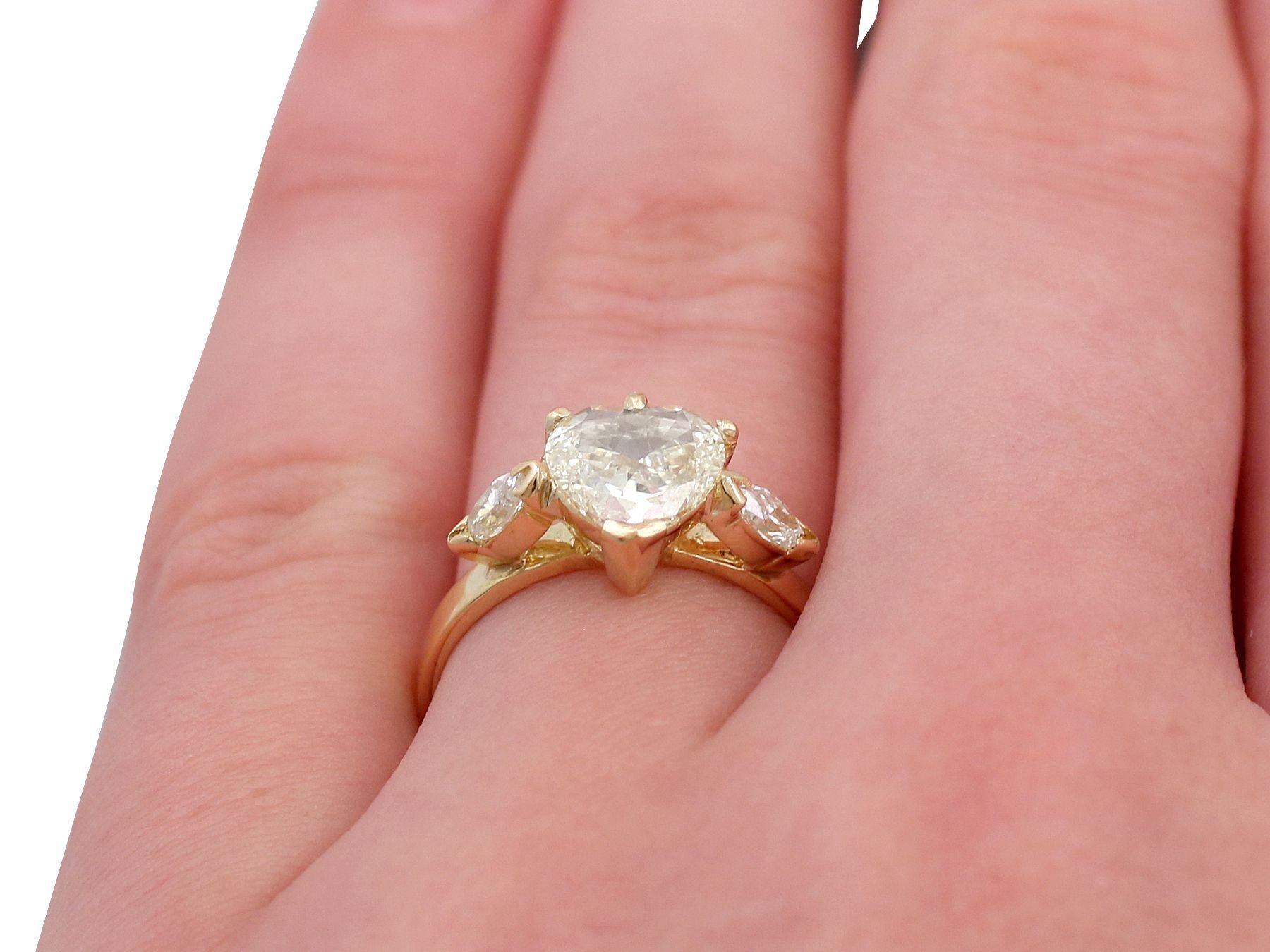 Vintage French 1.32 Carat Diamond and Yellow Gold Engagement Ring For Sale 1