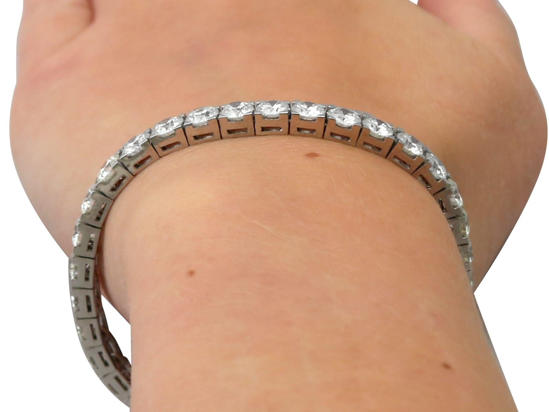 Vintage French 16.75Ct Diamond and Platinum Bracelet Circa 1950 For Sale 5