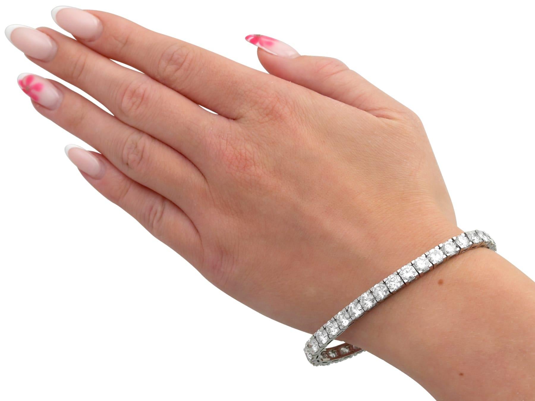 Vintage French 16.75Ct Diamond and Platinum Bracelet Circa 1950 For Sale 3