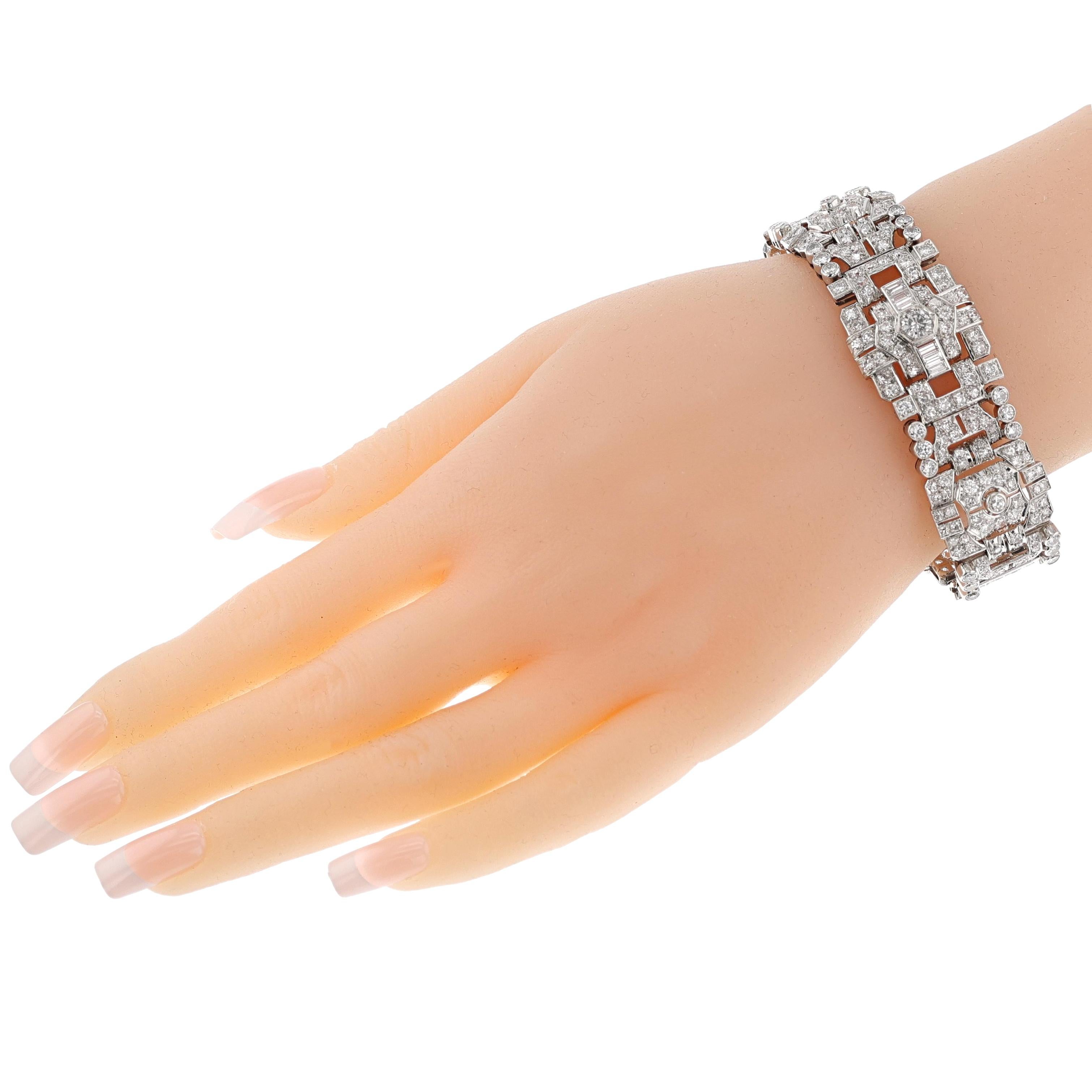 Women's or Men's Vintage French 17 carats Diamond Bracelet, Platinum For Sale
