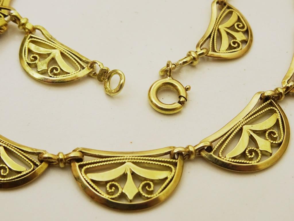 Art Deco Vintage French 18 karat Gold Crescent Filigree Necklace For Sale