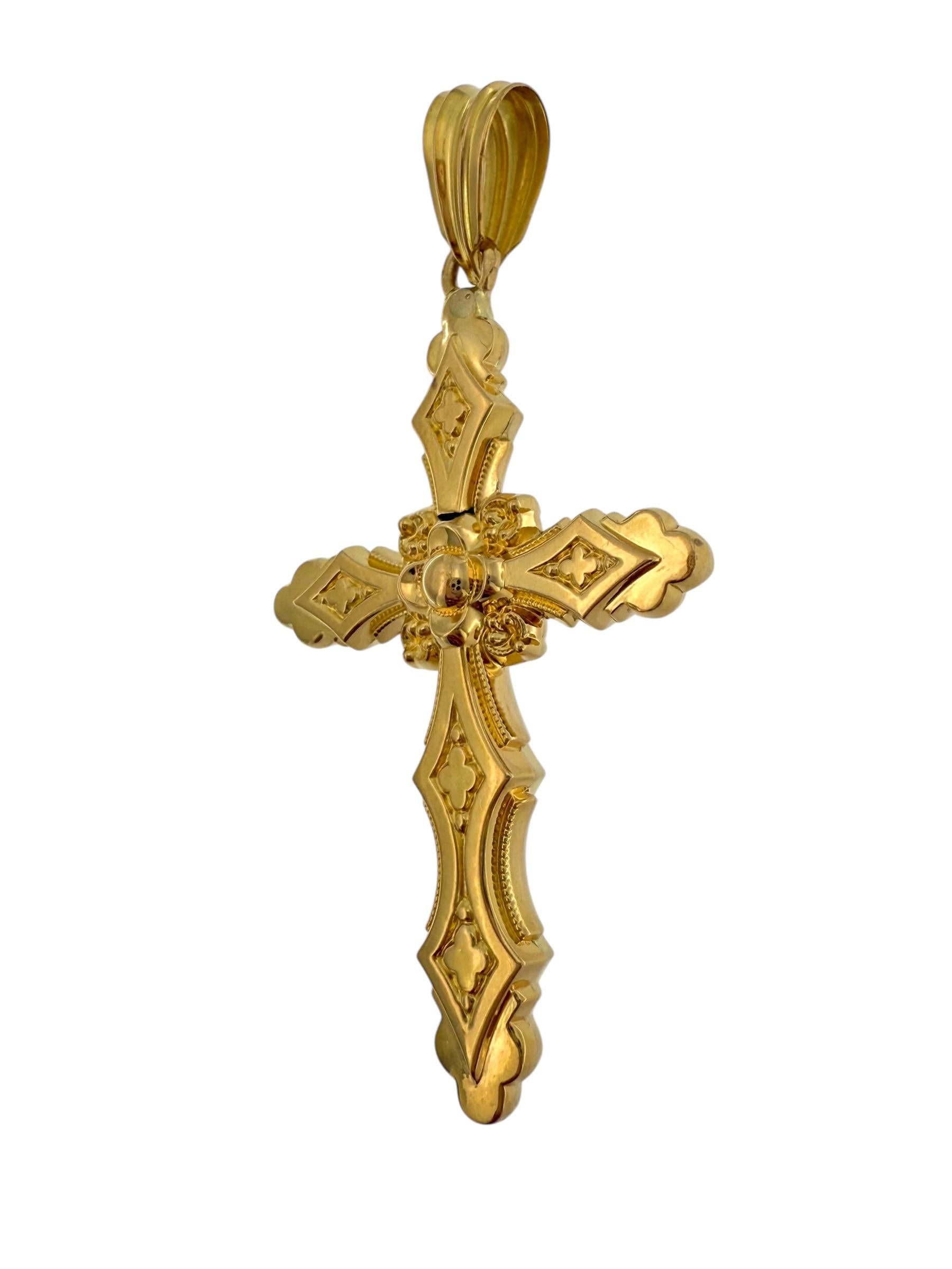 Croce francese d'epoca in oro rosa 18 carati con motivi floreali In condizioni buone in vendita a Esch sur Alzette, Esch-sur-Alzette