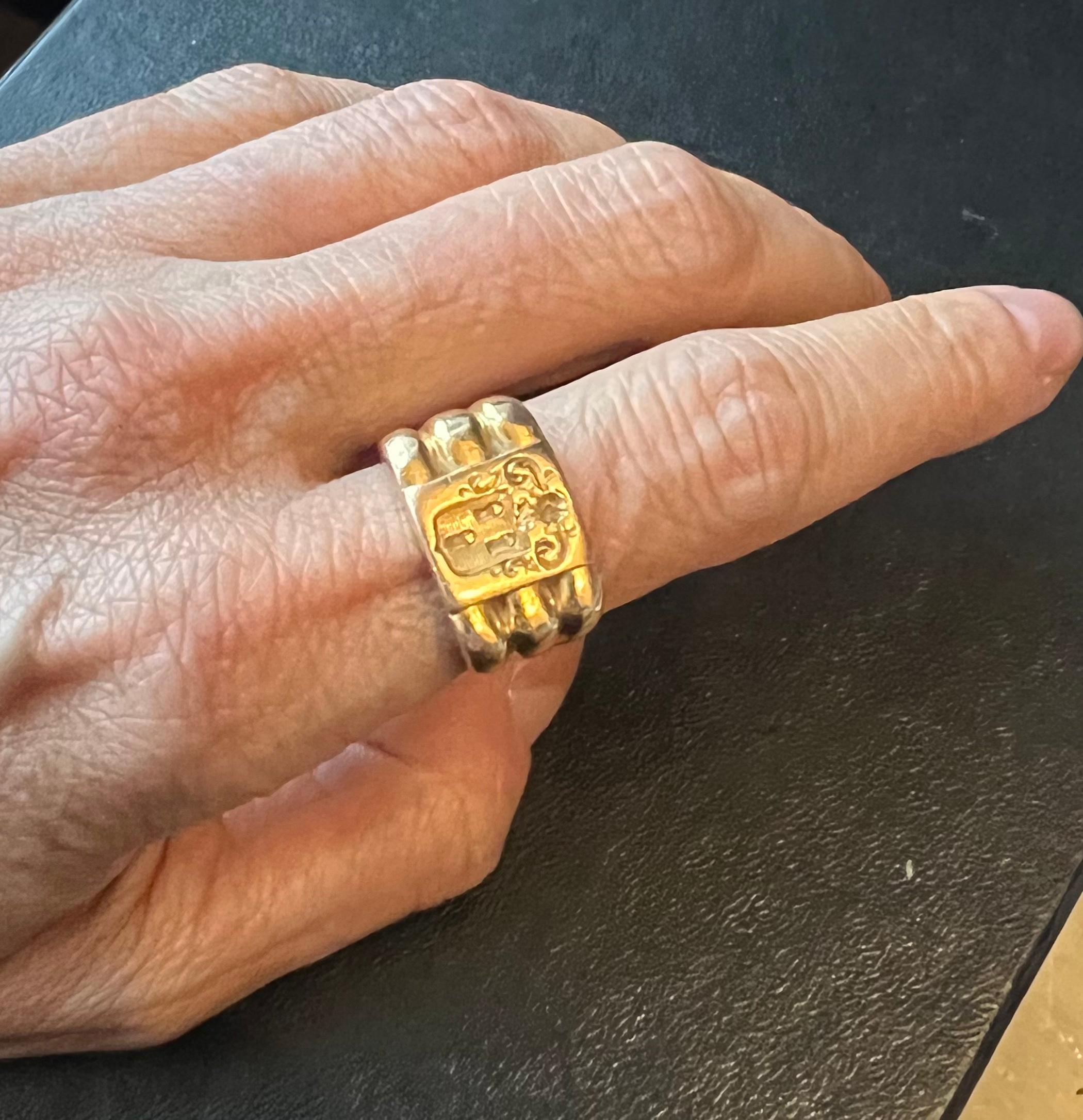 Anello Vintage Retro Francese 18 Karat Signet Ring in vendita 1