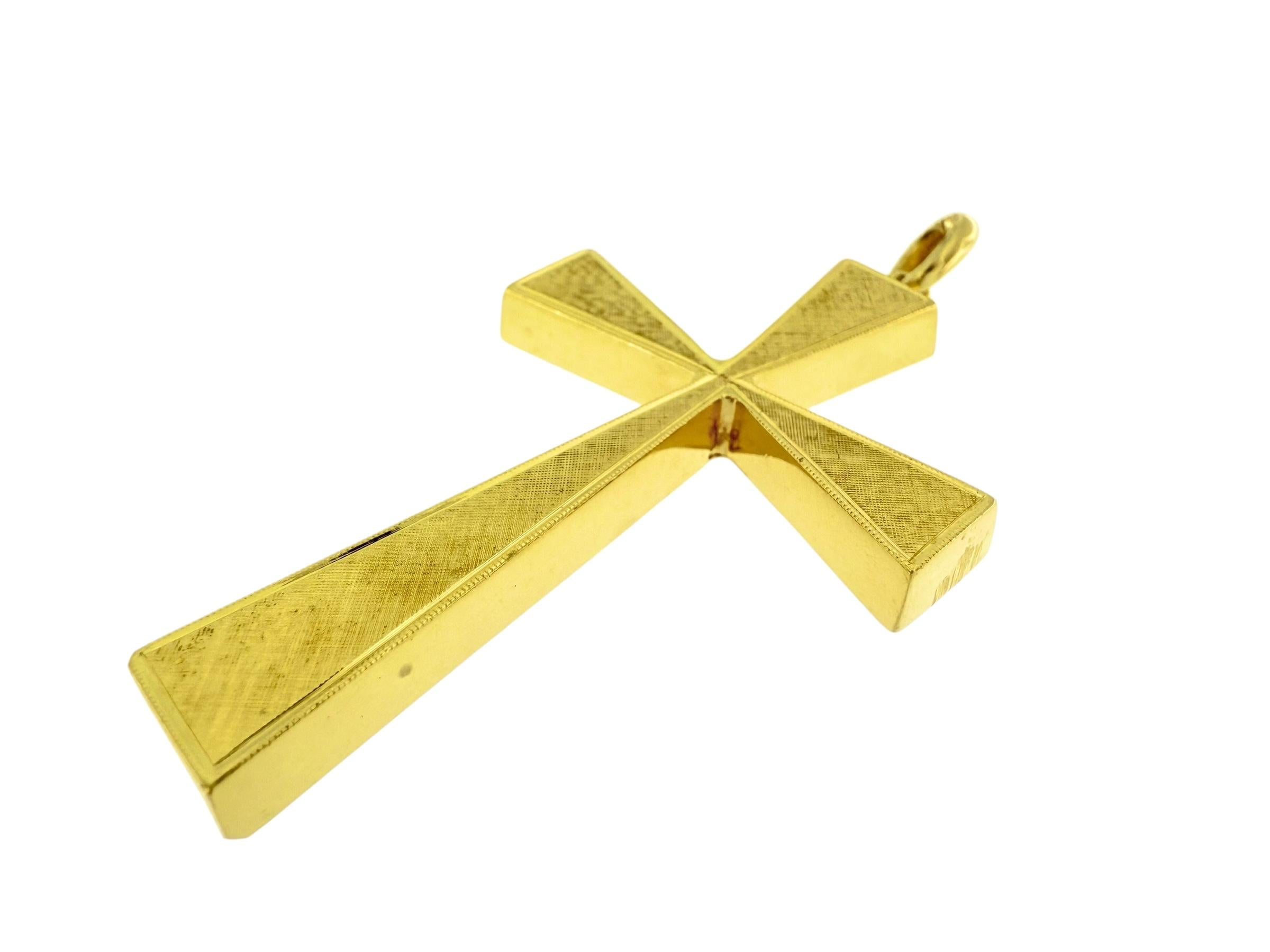 Vintage French 18 karat Yellow Gold Cross For Sale 2
