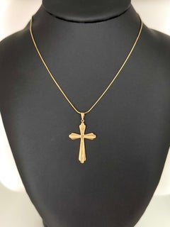 Vintage French 18 karat Yellow Gold Cross with Flowers
