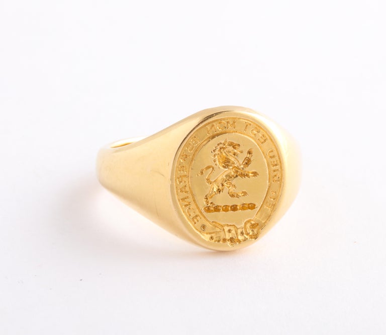 Vintage French 18 Kt Gold Rampant Lion Signet Ring In Excellent Condition For Sale In Stamford, CT