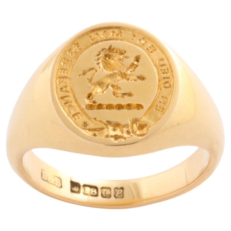 Vintage French 18 Kt Gold Rampant Lion Signet Ring For Sale