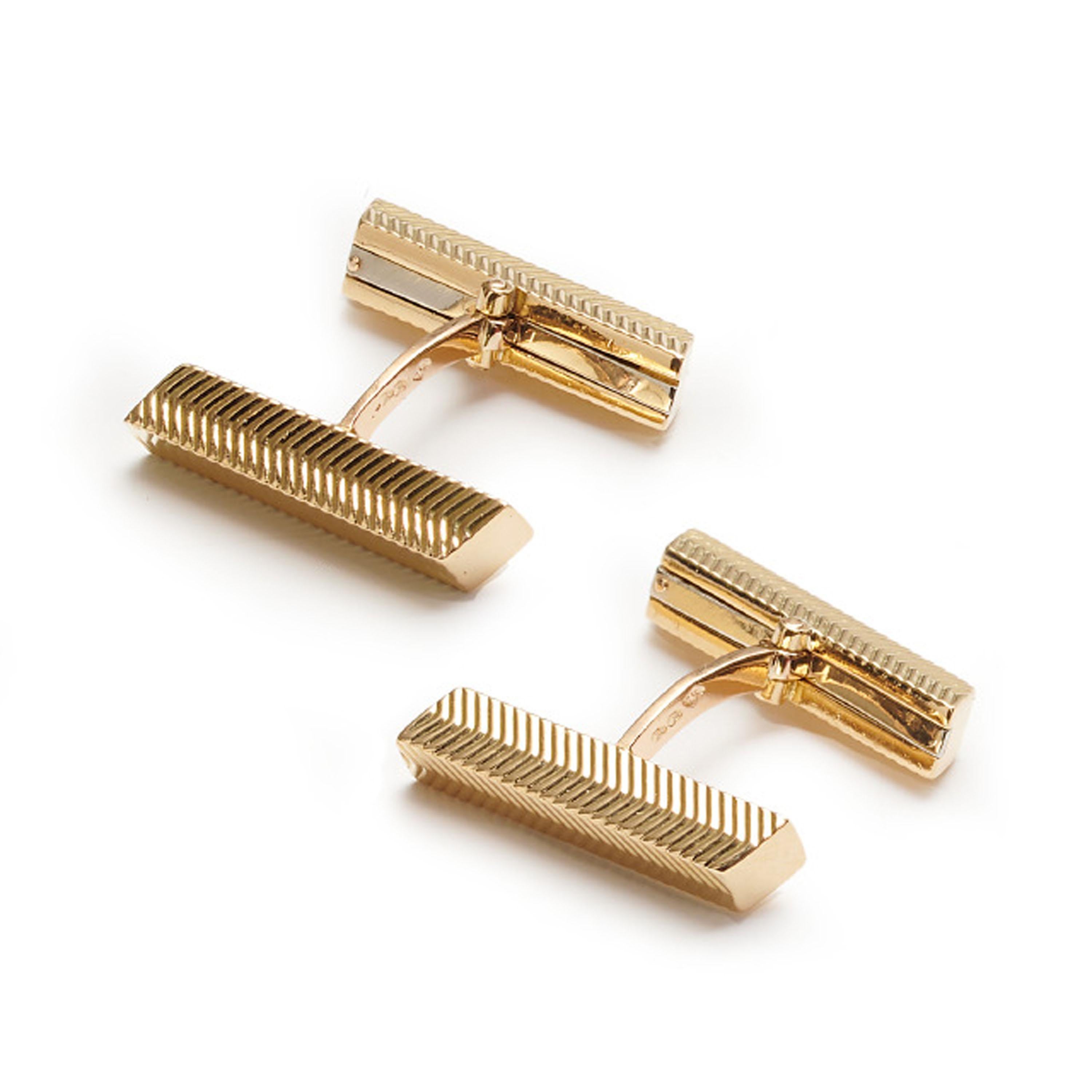 Vintage French 18ct Gold Herringbone Bar Cufflinks, Circa 1960 For Sale 1