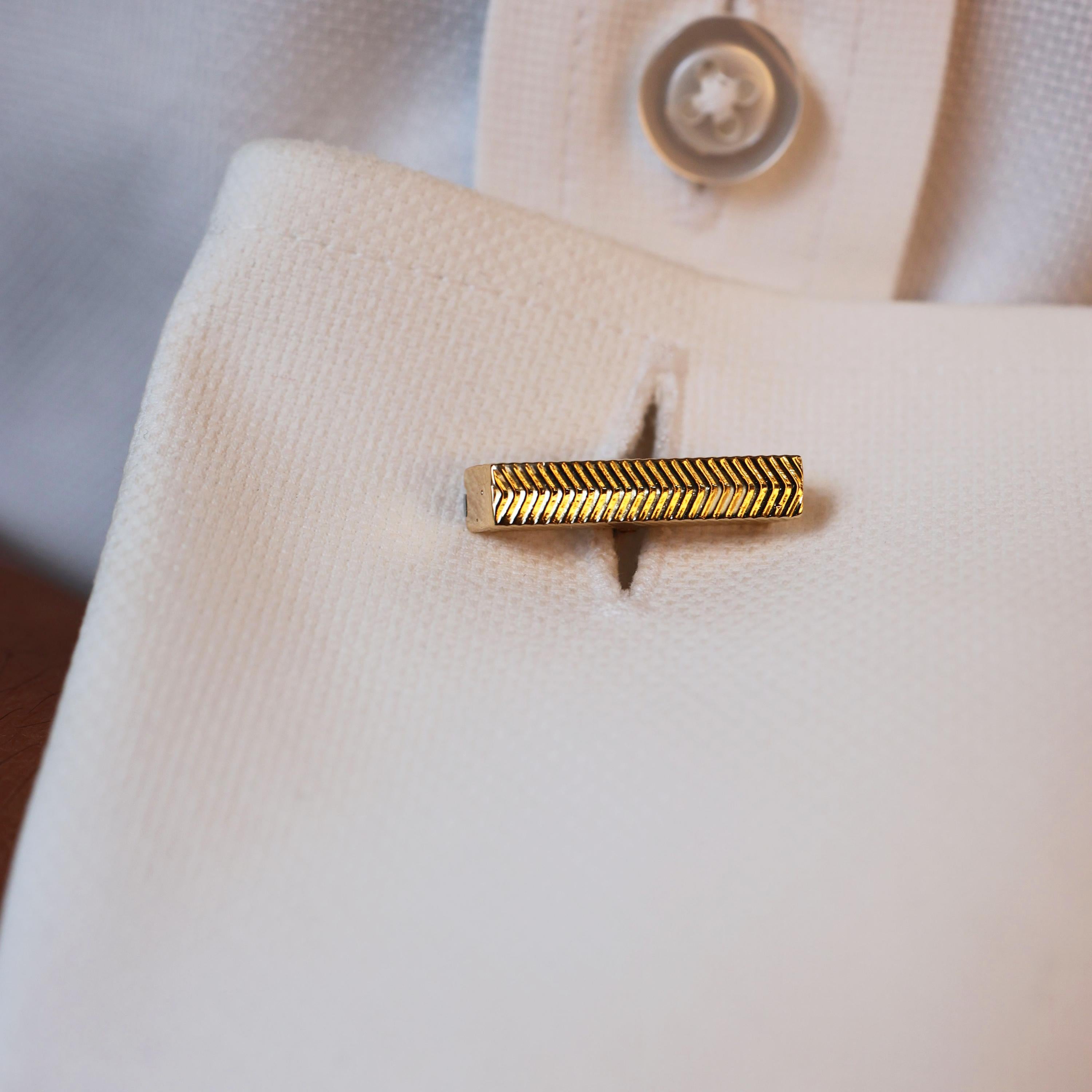 Vintage French 18ct Gold Herringbone Bar Cufflinks, Circa 1960 In Good Condition For Sale In London, GB