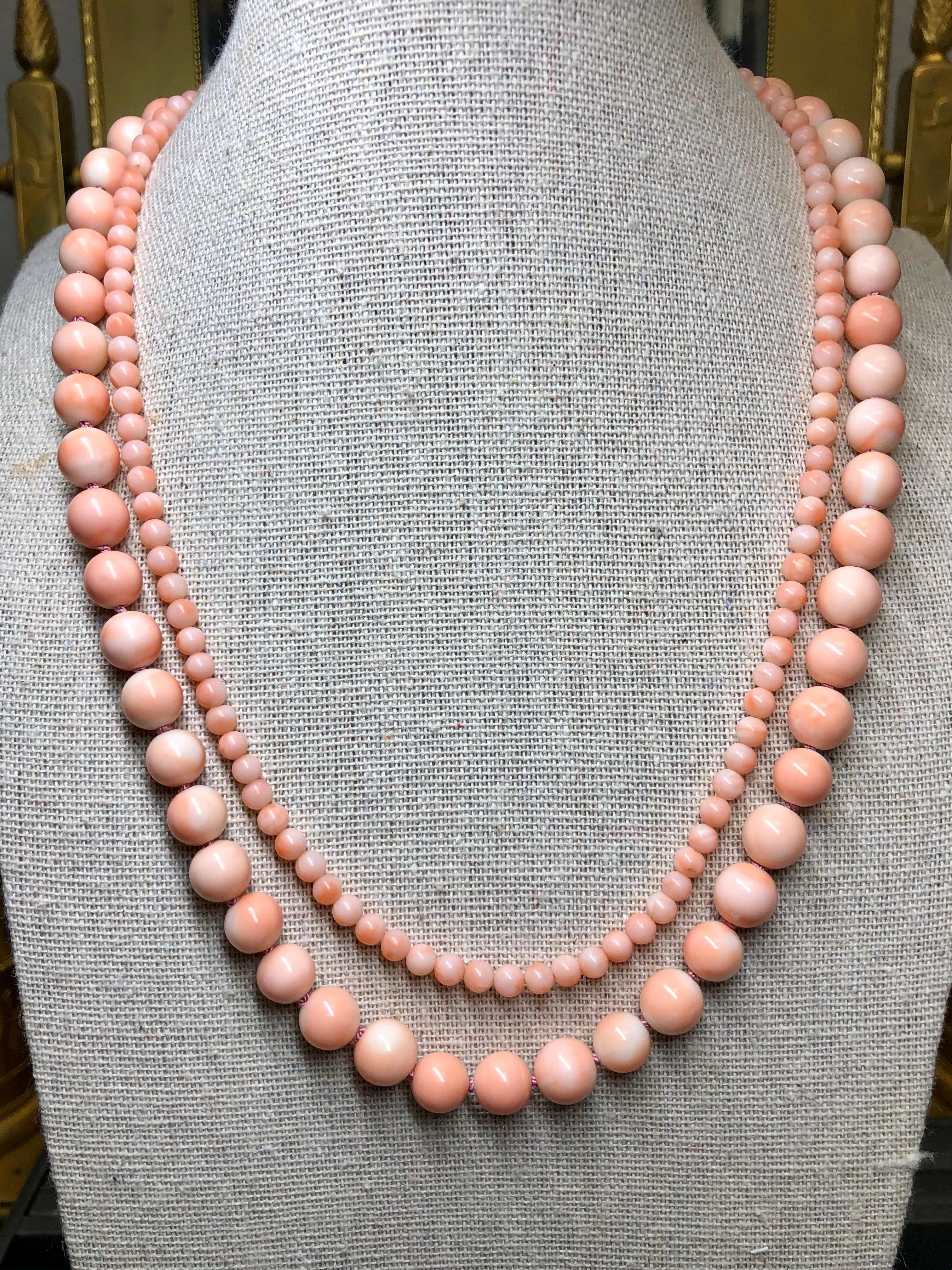 Vintage FRENCH 18K Fancy Clasp Double Coral Strand Necklace 18” For Sale 3