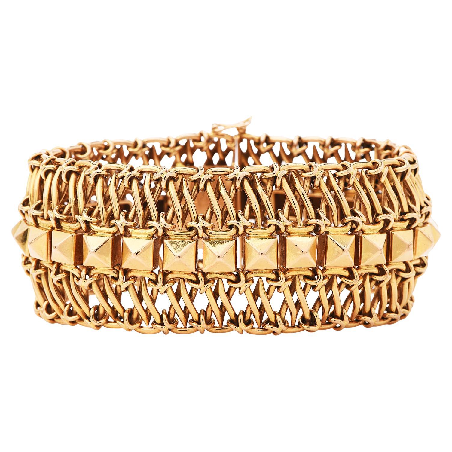 18 Carat Yellow Gold Vintage Double Curb Link Bracelet For Sale at