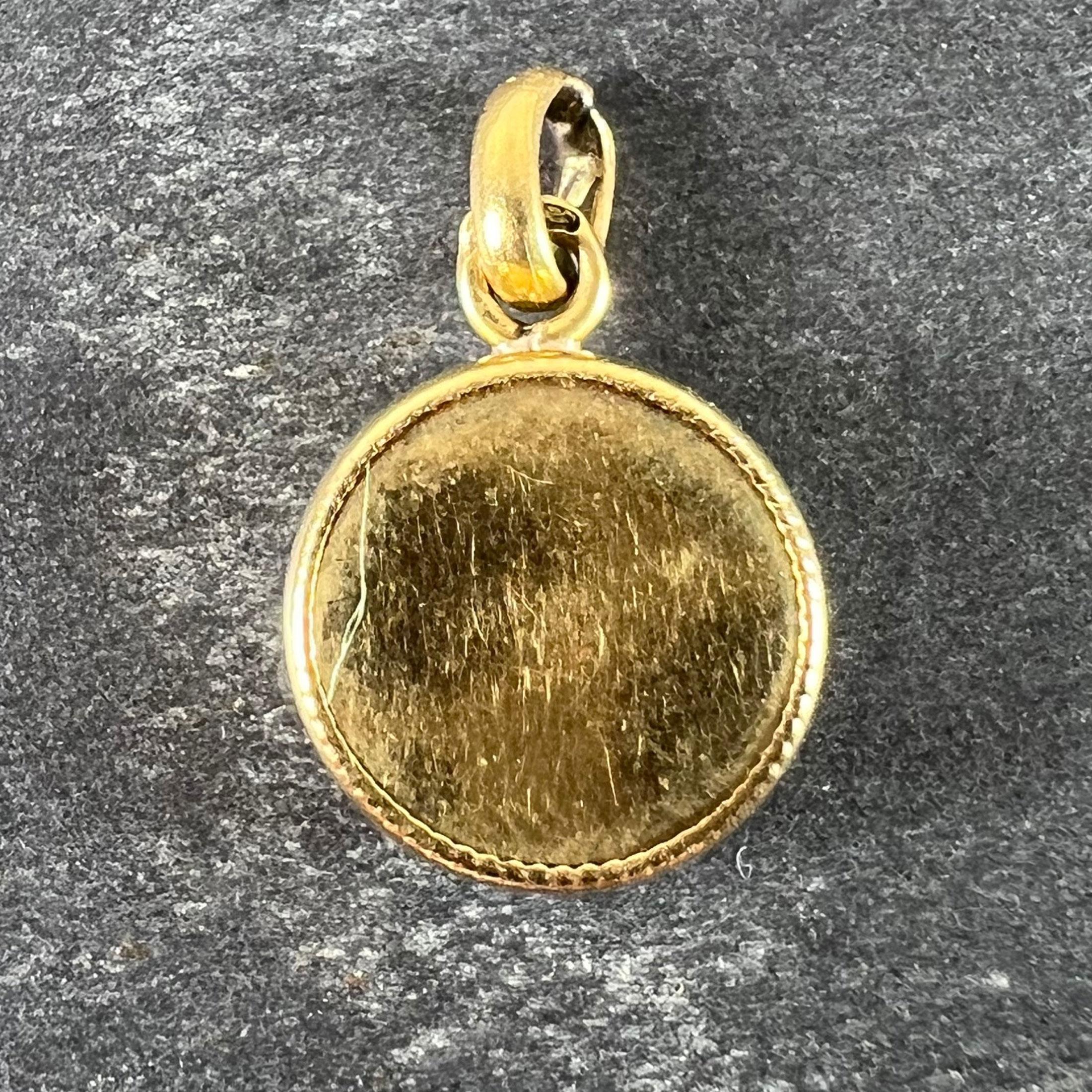 Vintage French 18K Yellow Gold Compass Charm Pendant In Good Condition For Sale In London, GB