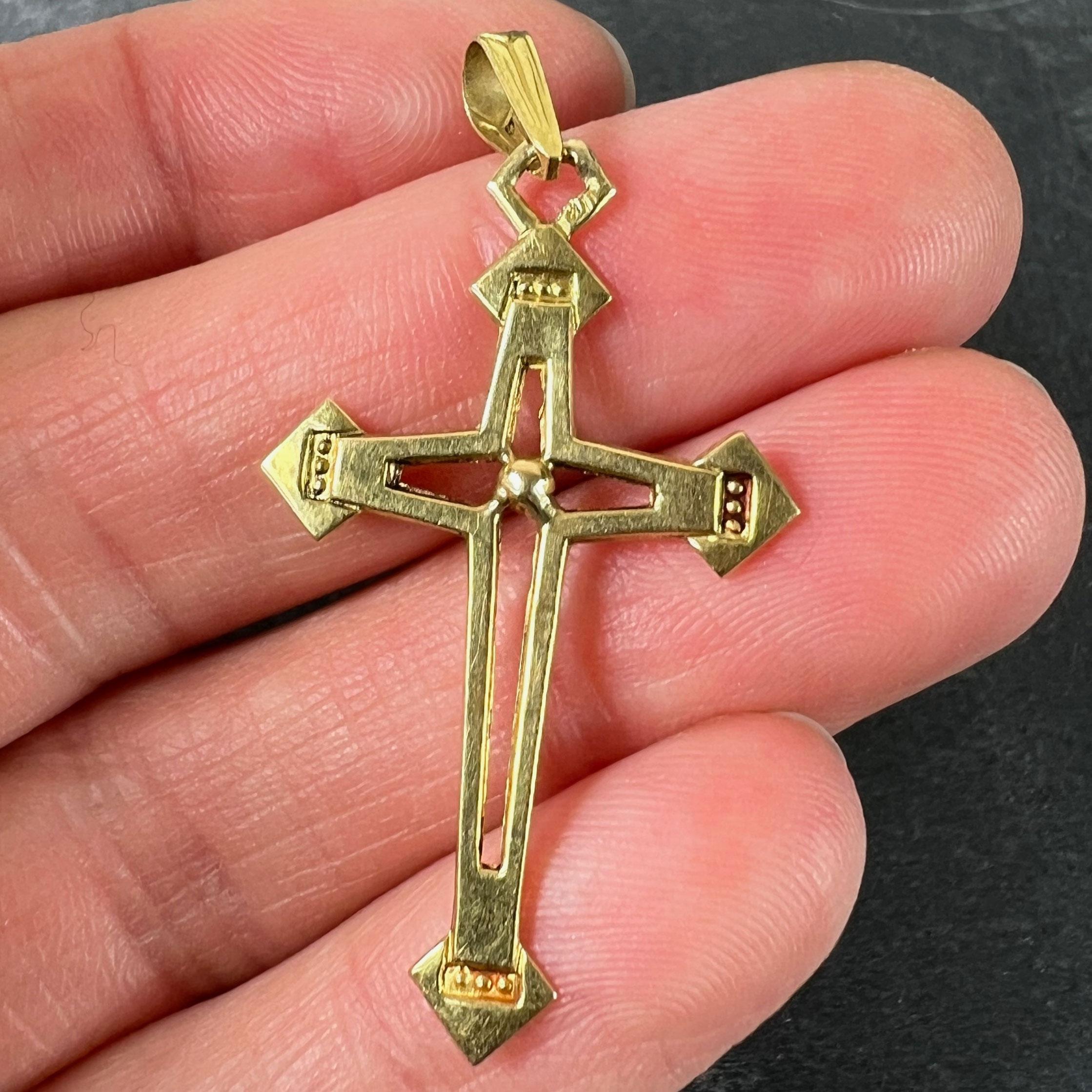 Vintage French 18K Yellow Gold Cross Pendant For Sale 1
