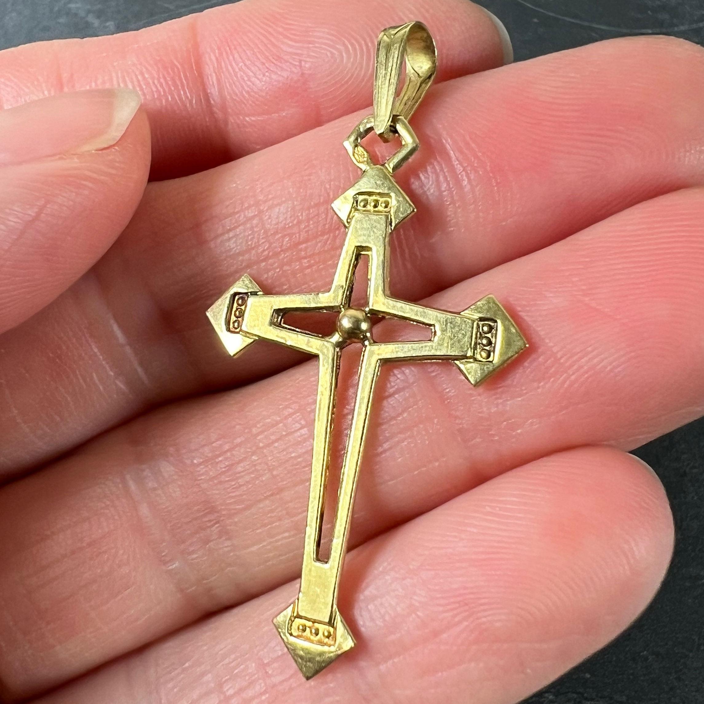 Vintage French 18K Yellow Gold Cross Pendant For Sale 5