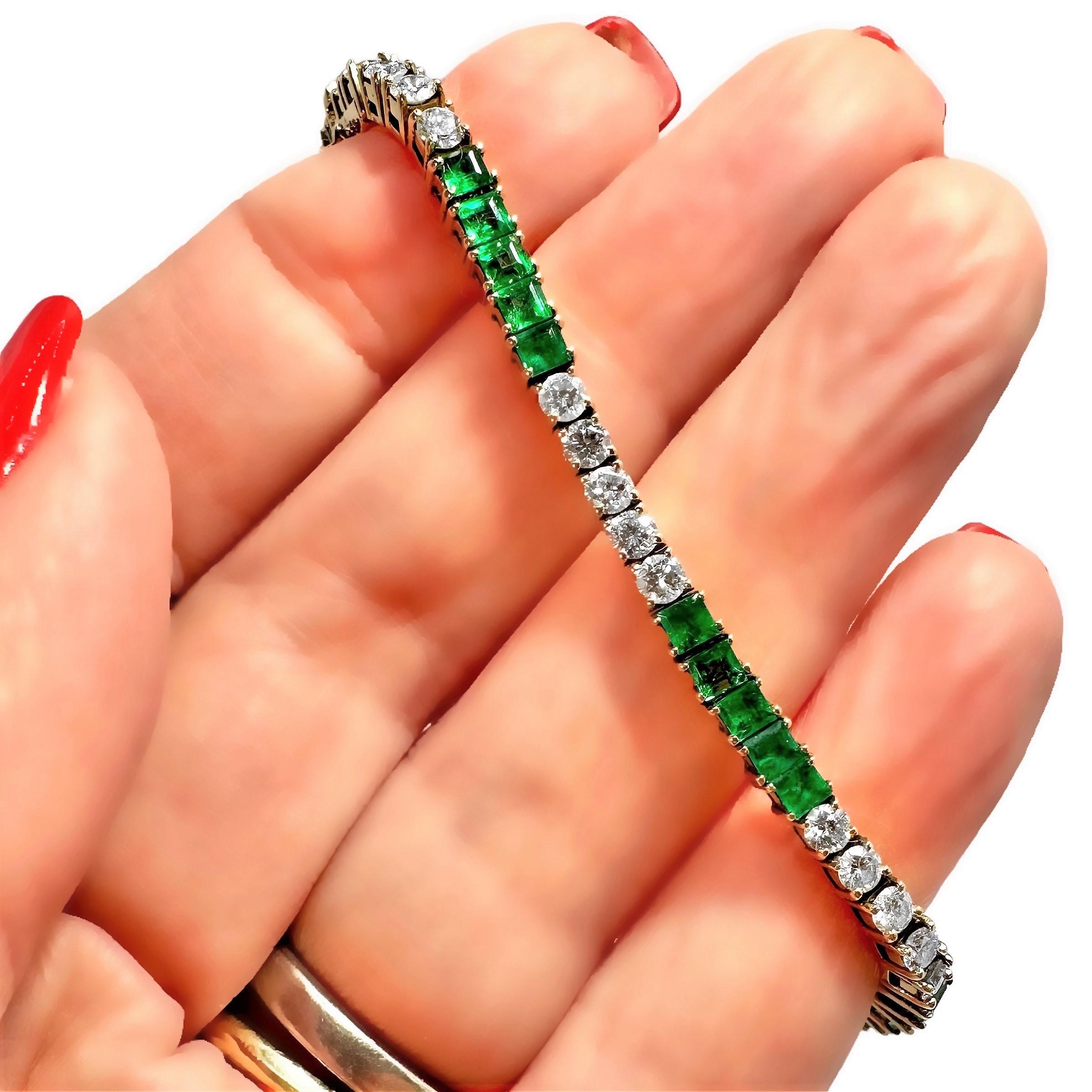 Vintage French 18K Yellow Gold Emerald and Diamond Tennis Bracelet In Good Condition For Sale In Palm Beach, FL