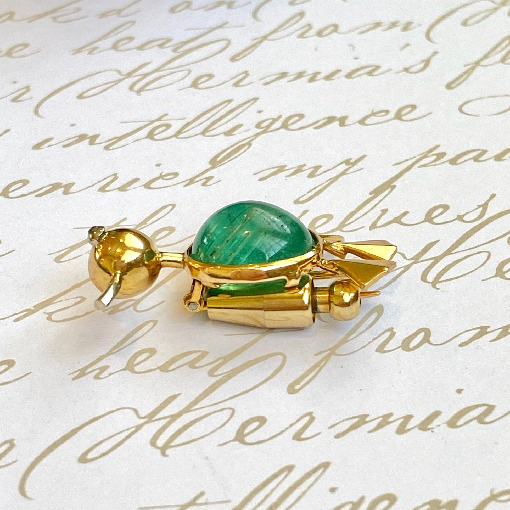 Cabochon Vintage French 18K Yellow Gold Emerald Bird Brooch For Sale