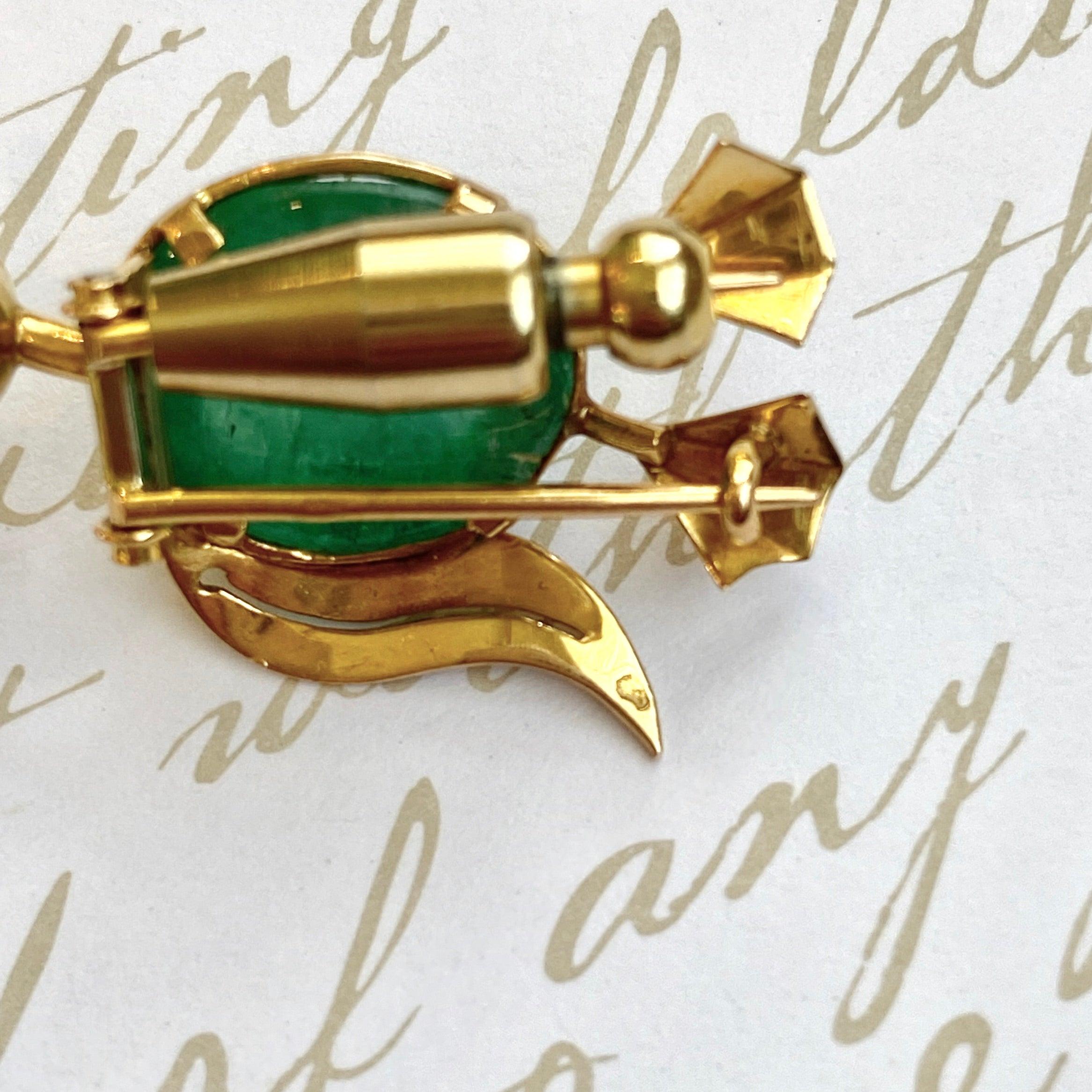 Vintage French 18K Yellow Gold Emerald Bird Brooch In Good Condition For Sale In Henderson, NV