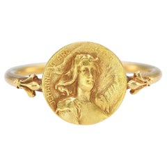 Vintage French 18k Yellow Gold Jehanne D' Arc Coin Ring
