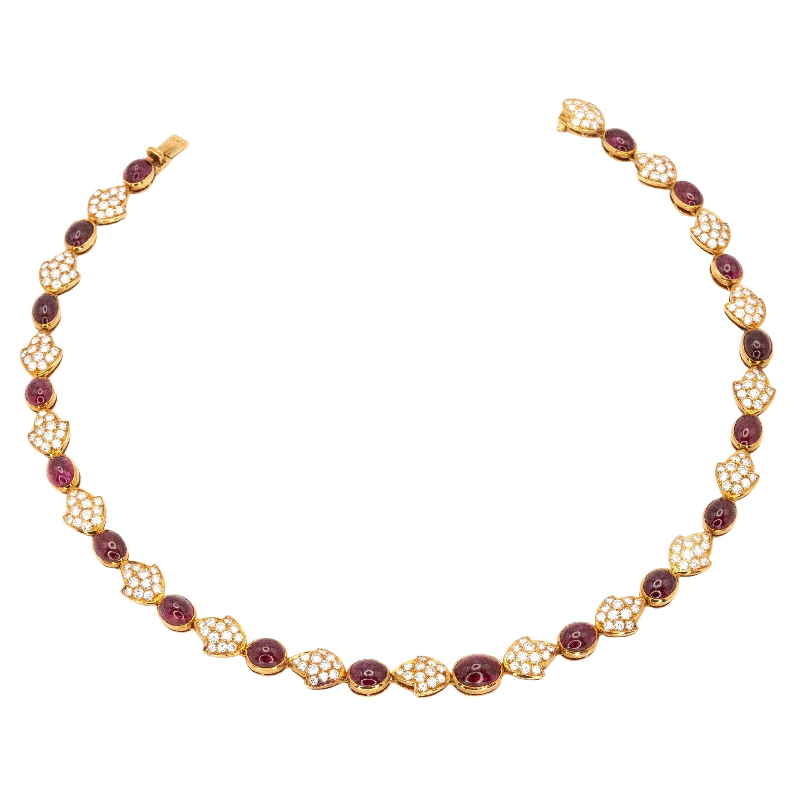 Collier Vintage français en or jaune 18K avec rubis et diamants en vente