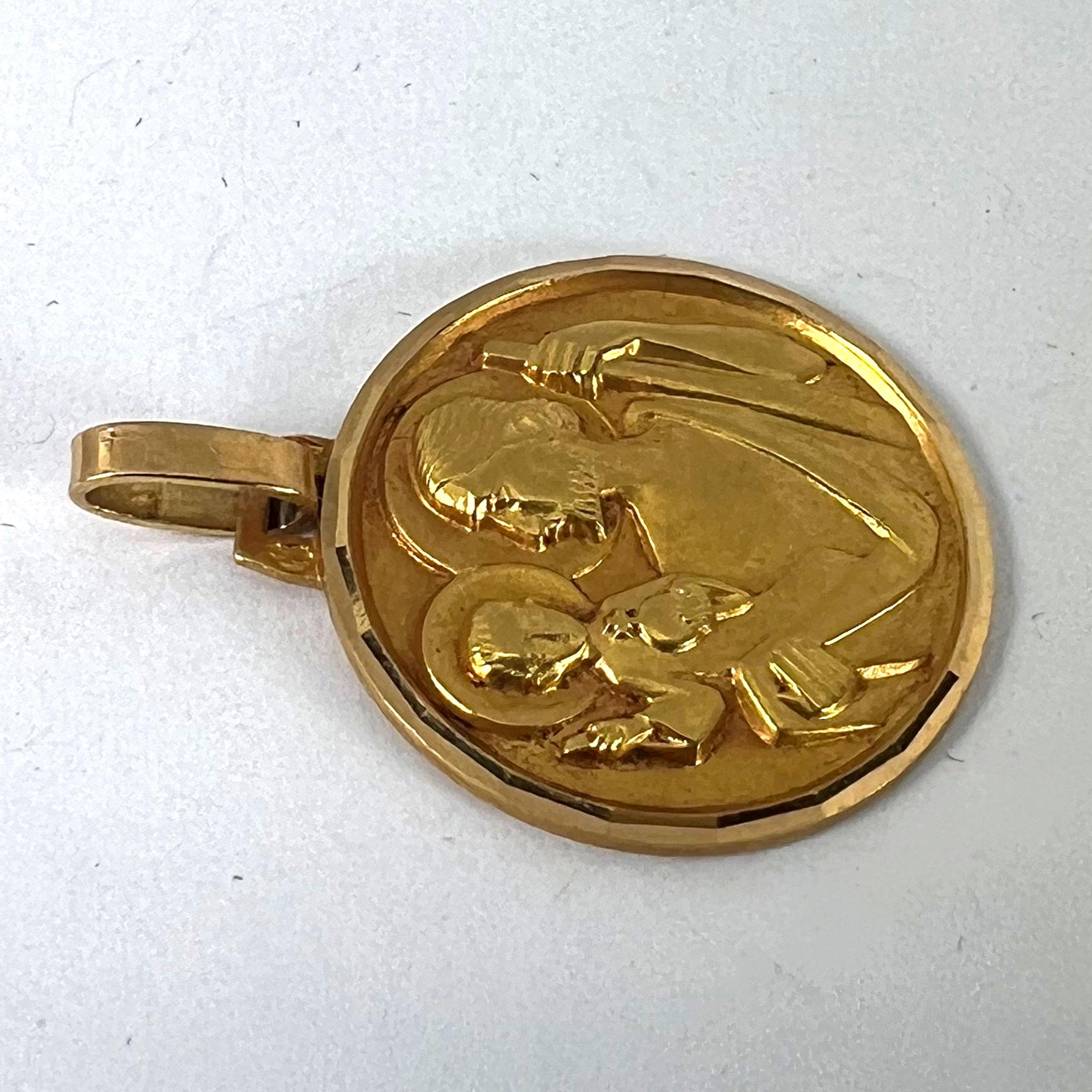 Ciondolo religioso Saint Christopher in oro giallo 18 carati francese d'epoca in vendita 10