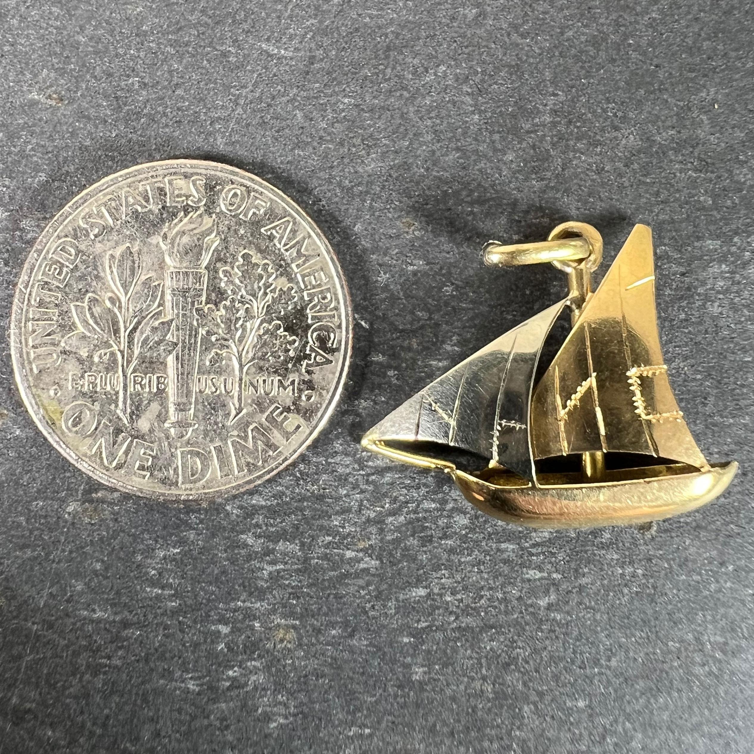 Vintage Französisch 18K Gelb Weißgold Segeln Yacht Boot Charm Anhänger im Angebot 6