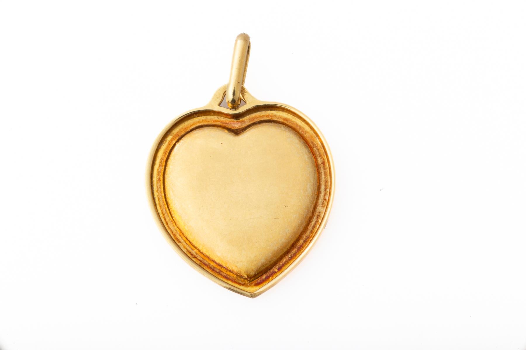 Vintage French 18Kt Heart Love Pendant by Augis In Excellent Condition For Sale In Stamford, CT