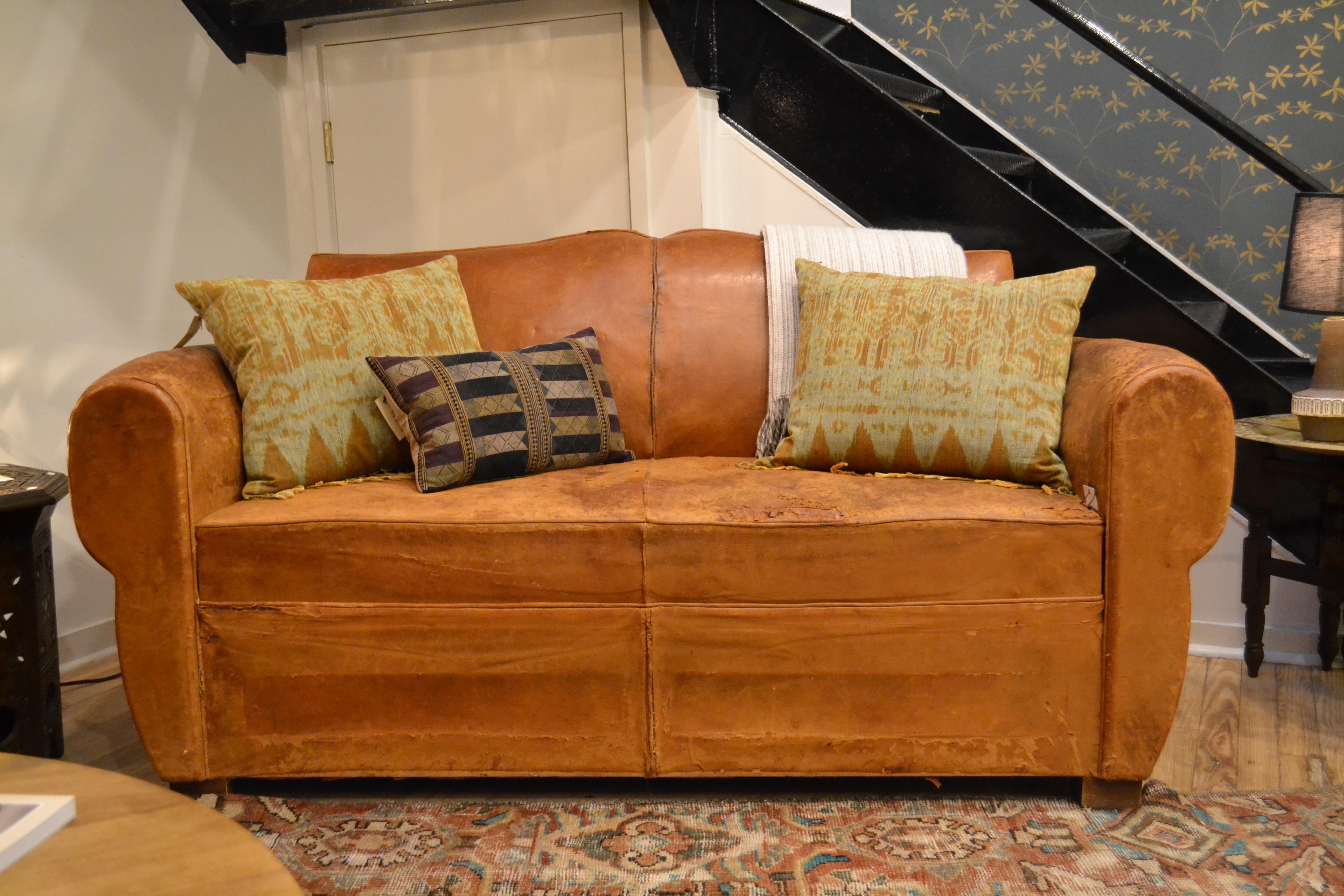 This stunning leather sofa bed originated in France, circa 1930s.
The 