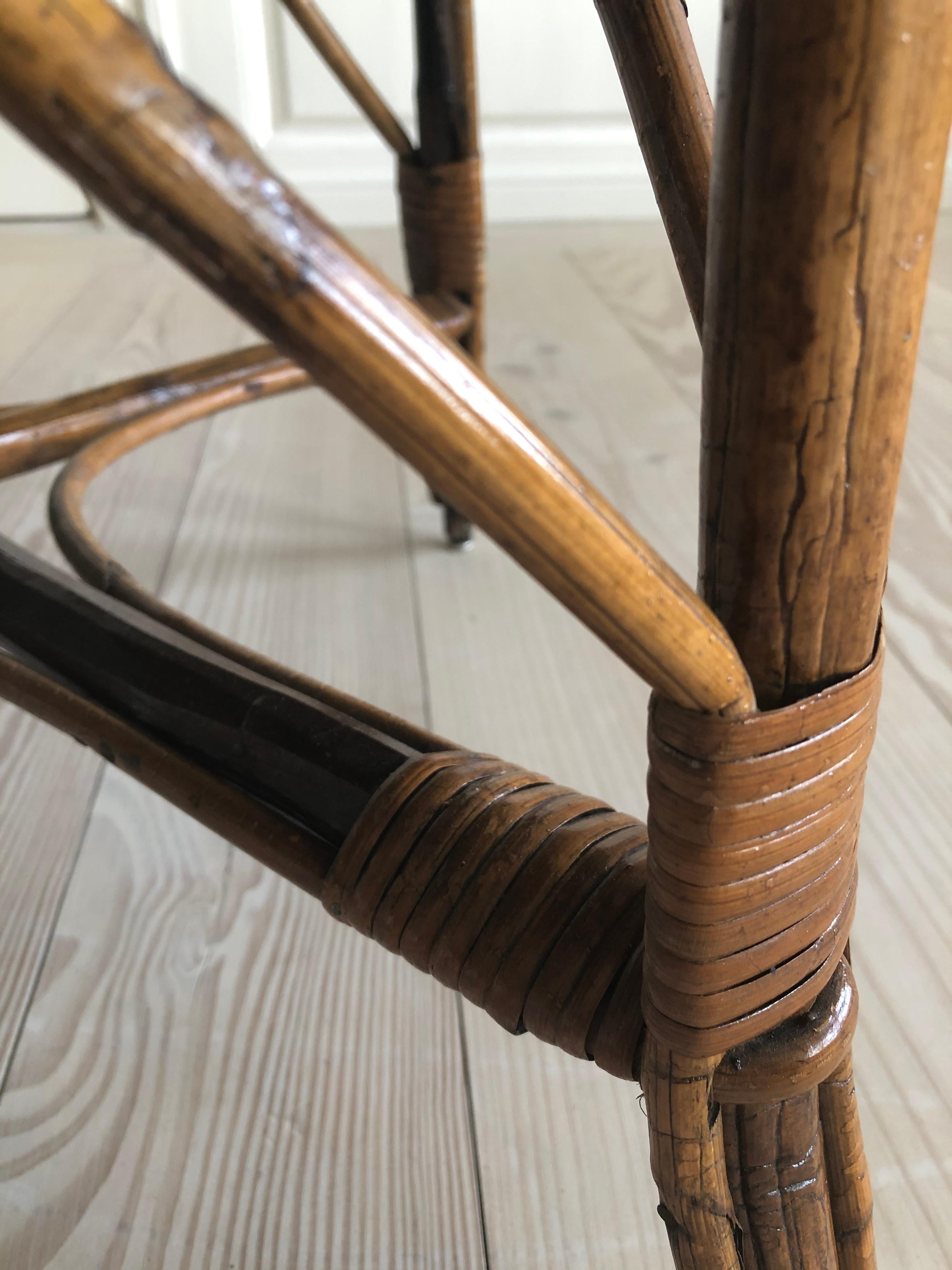 Chaise longue vintage française des années 1930 en rotin avec détails tissés Bon état à Copenhagen K, DK