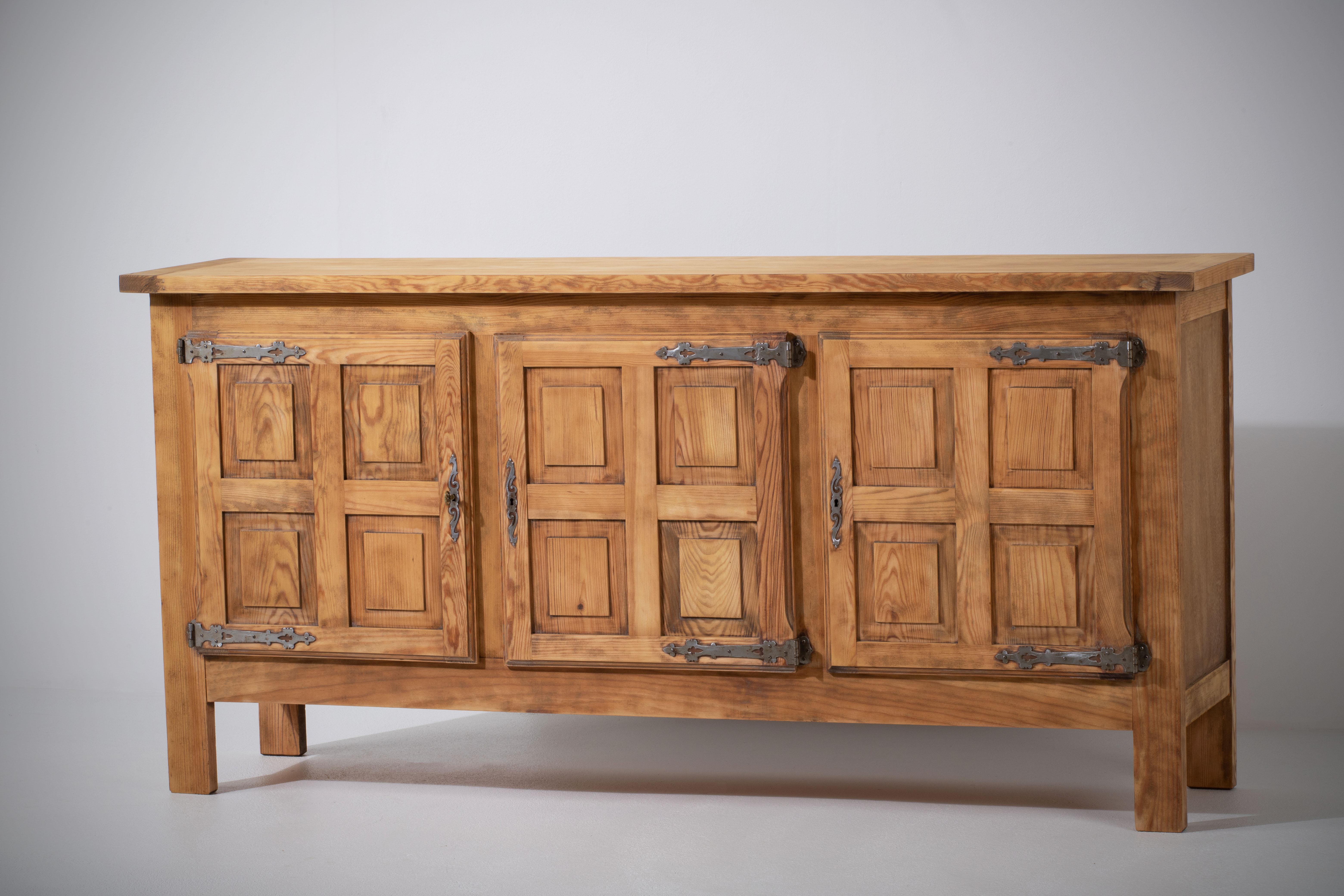Vintage French 1950s Solid Pine Chalet Sideboard 6