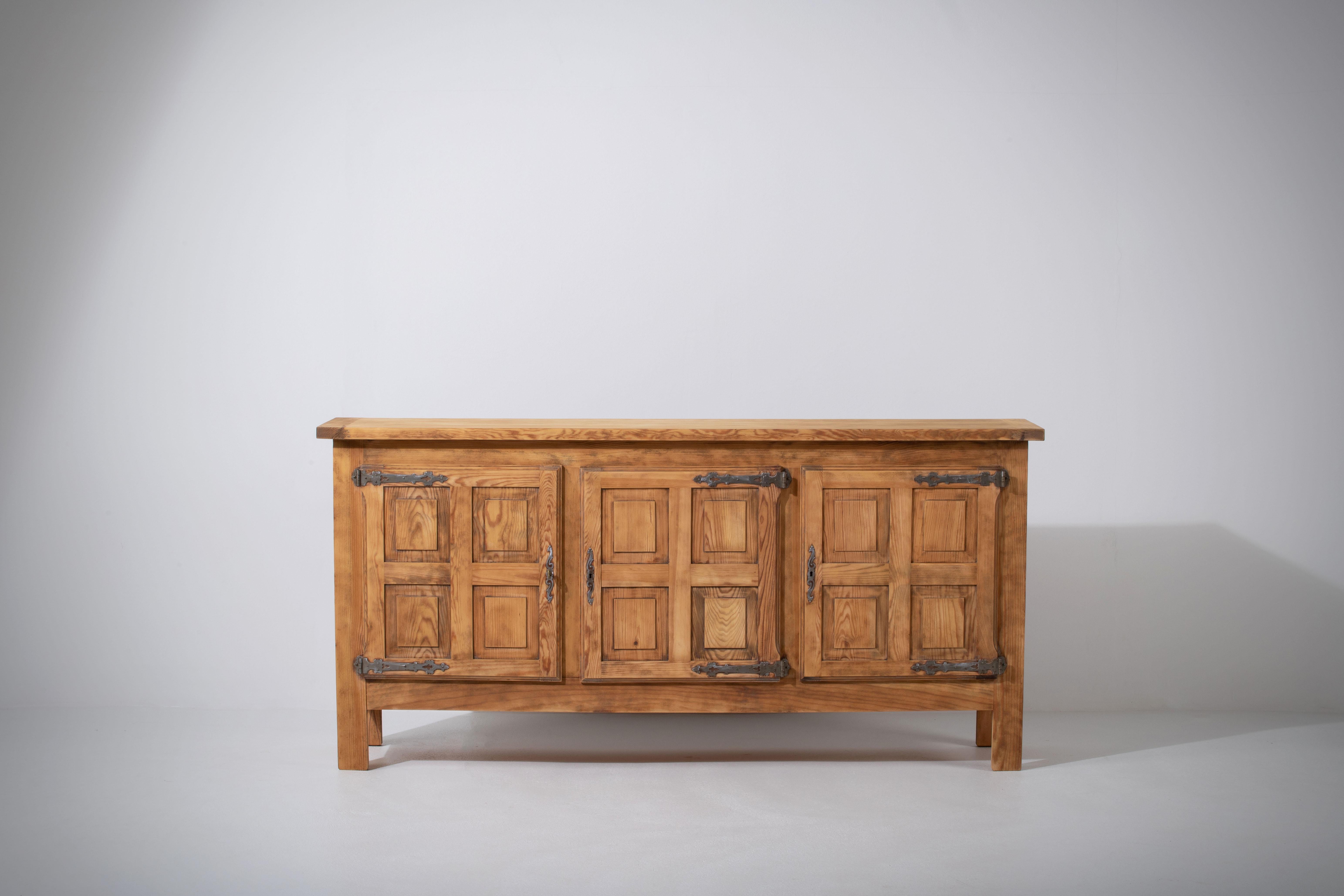 Vintage French 1950s Solid Pine Chalet Sideboard 3