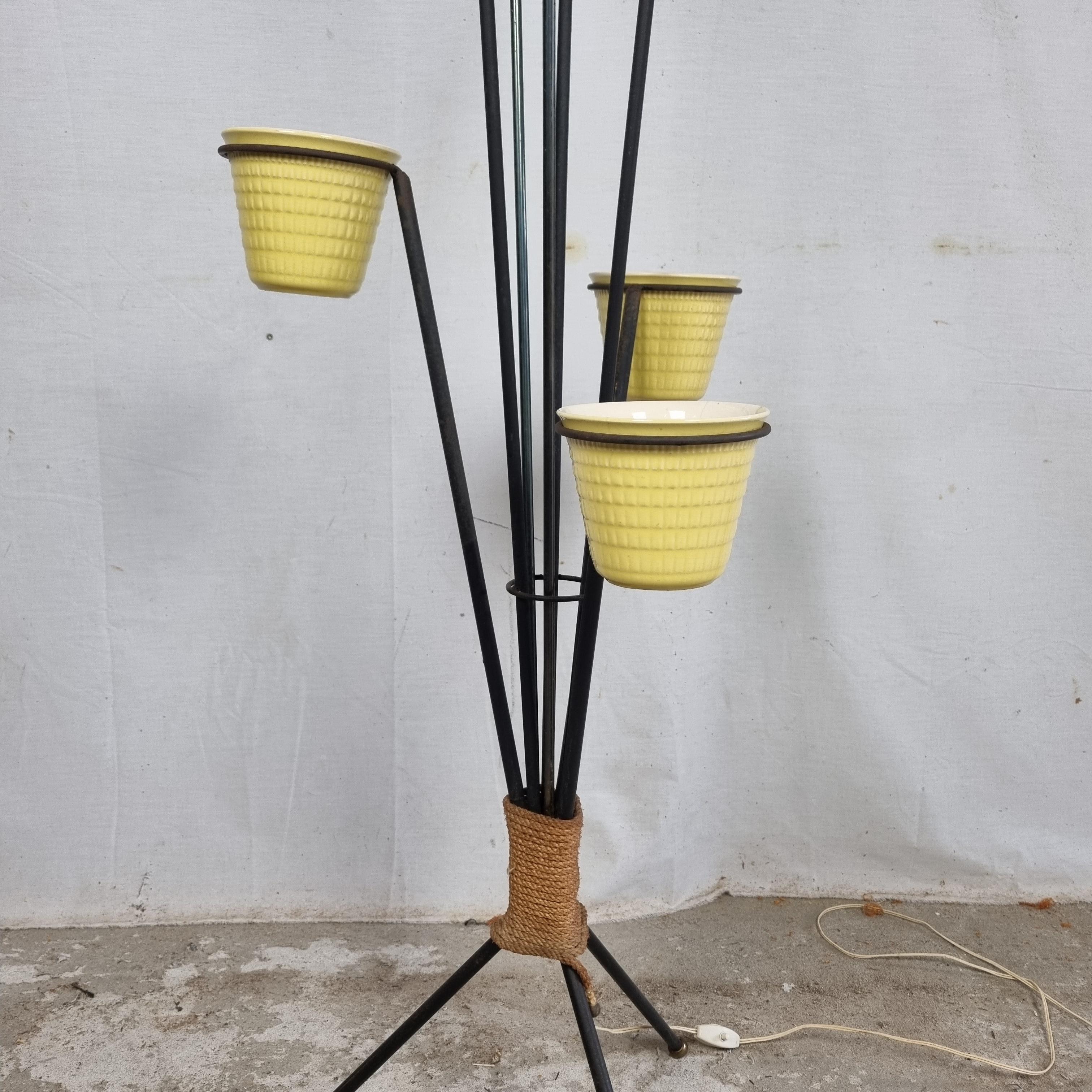 Vintage French 1950's tripod floor lamp, plant standard In Fair Condition In GOIRLE, NL