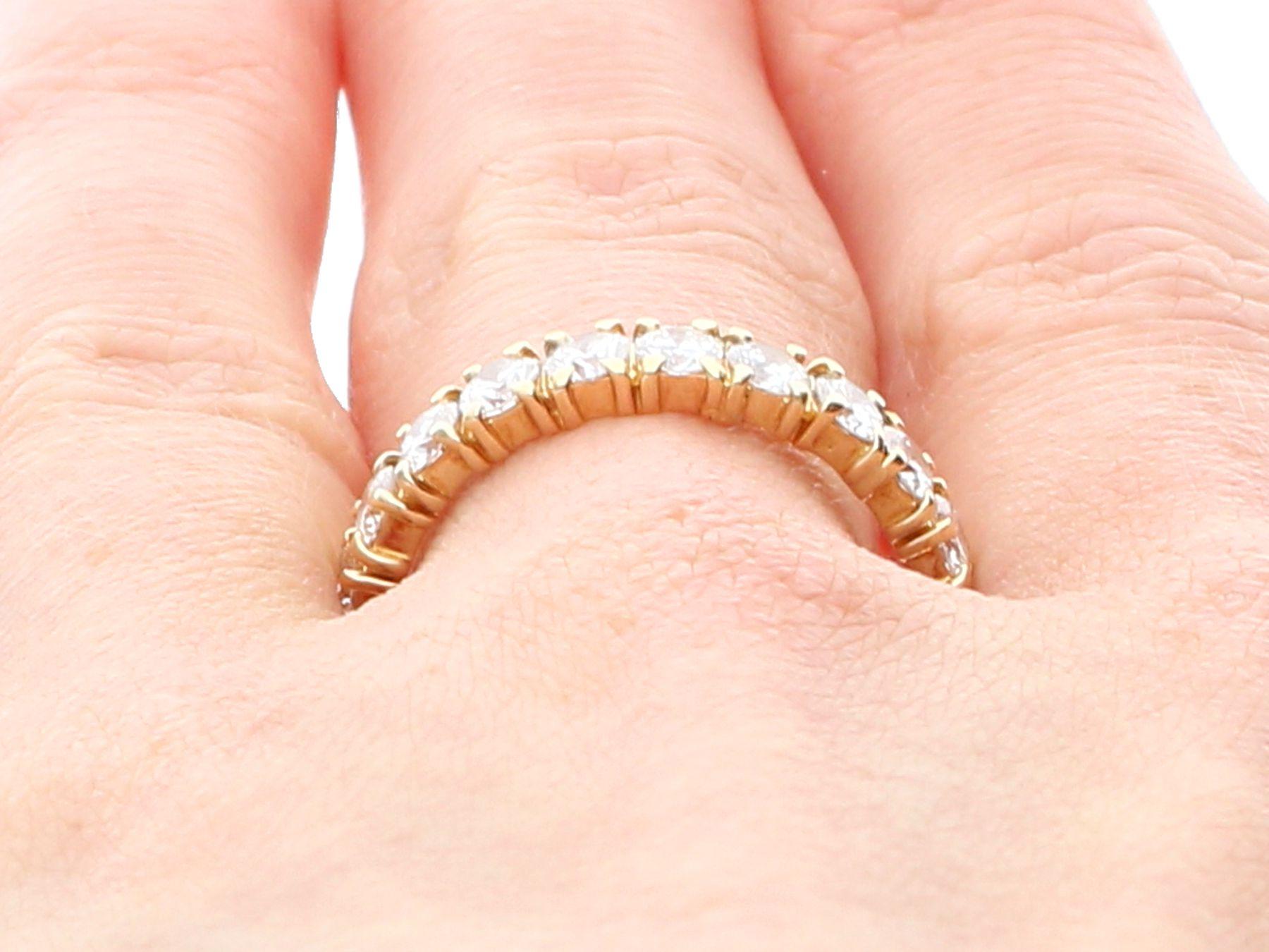 Vintage French 1.95 Carat Diamond and Yellow Gold Full Eternity Ring For Sale 3