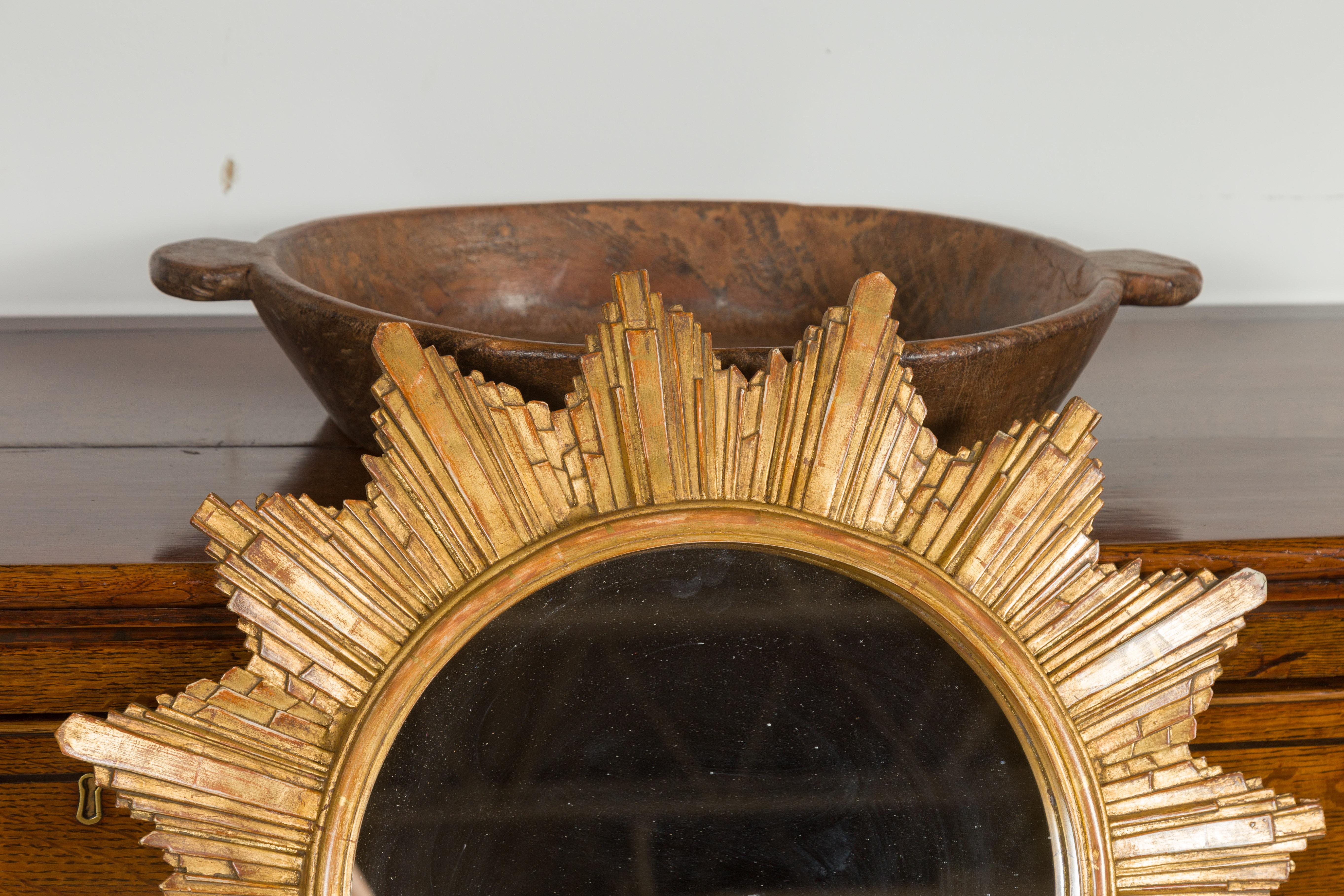 Vintage French 1970s Gilt Composition Sunburst Mirror with Rays of Varying Sizes In Good Condition For Sale In Atlanta, GA