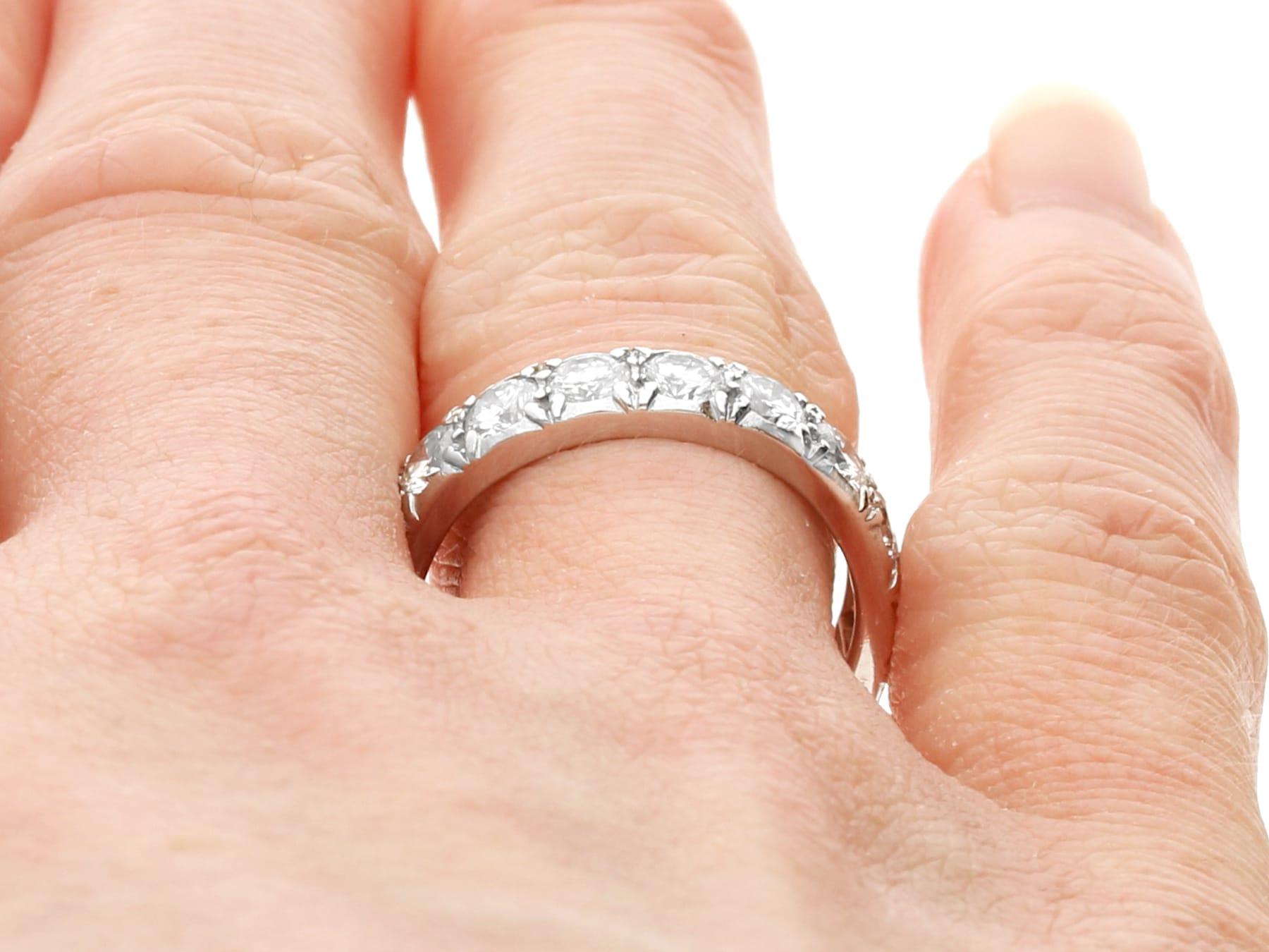 Französischer Vintage-Eternity-Ring aus Platin mit 2,20 Karat Diamant und Platin im Angebot 6
