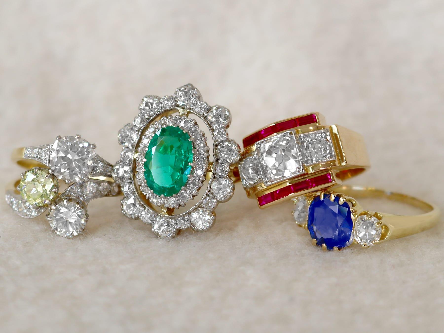 Round Cut Vintage French 2.28 Carat Diamond and Ruby Yellow Gold Cocktail Ring, circa 1940 For Sale