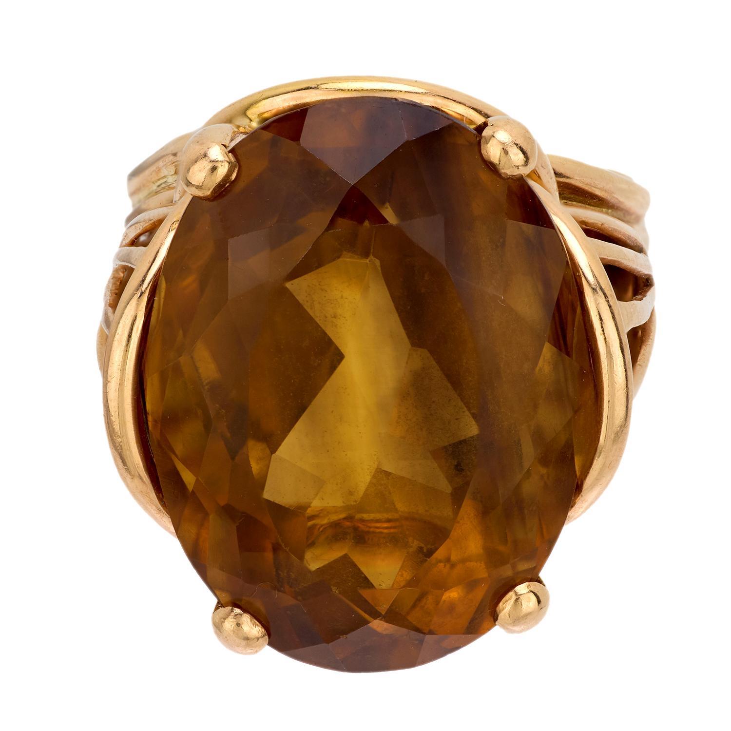 Bague cocktail française vintage en or jaune 18 carats avec citrine de 27,60 carats Bon état - En vente à Beverly Hills, CA