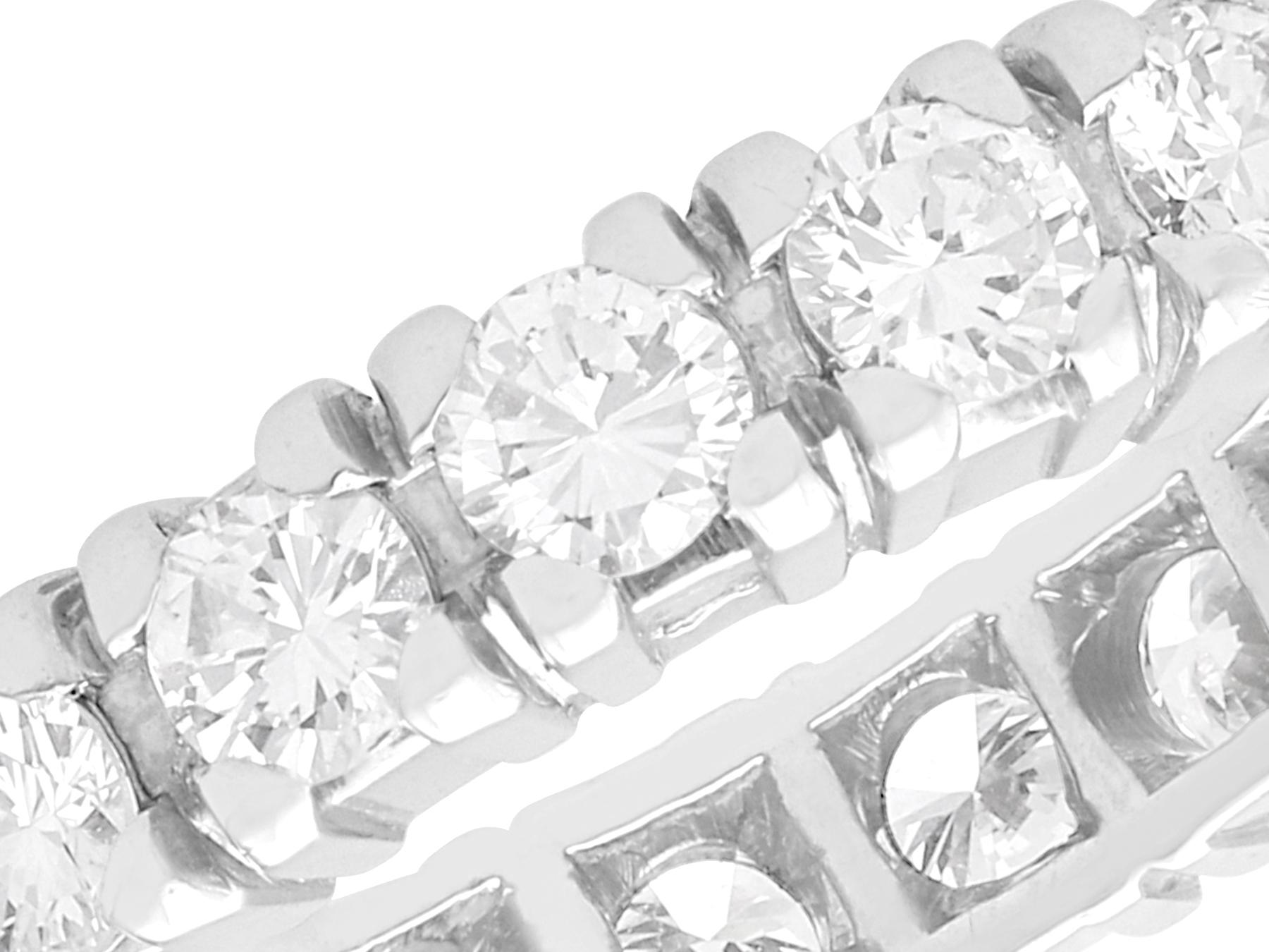 Vintage French 2.80Ct Diamond and 18k White Gold Full Eternity Ring Circa 1950 In Excellent Condition For Sale In Jesmond, Newcastle Upon Tyne